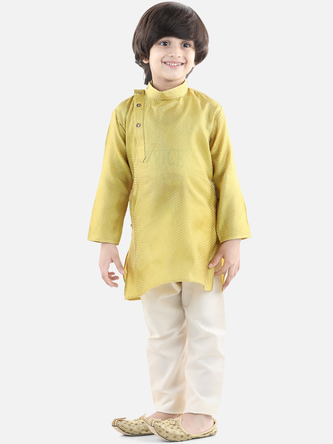

BownBee Boys Yellow Regular Kurta with Pyjamas