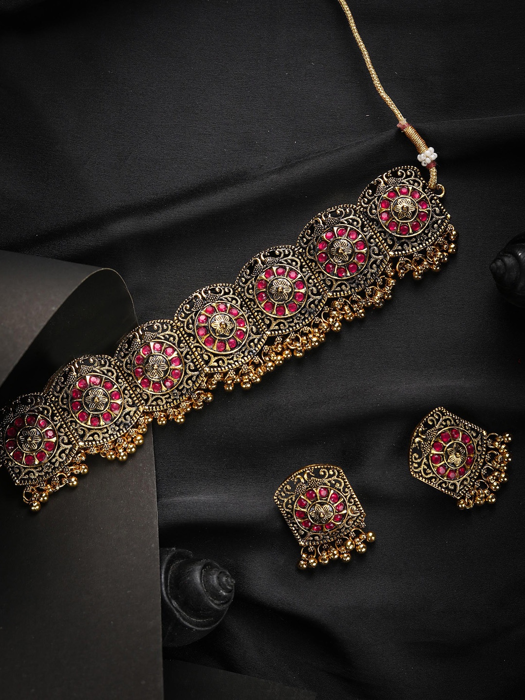 

Priyaasi Woman Gold-Plated Pink Stone-Studded Handcrafted Choker Jewellery Set