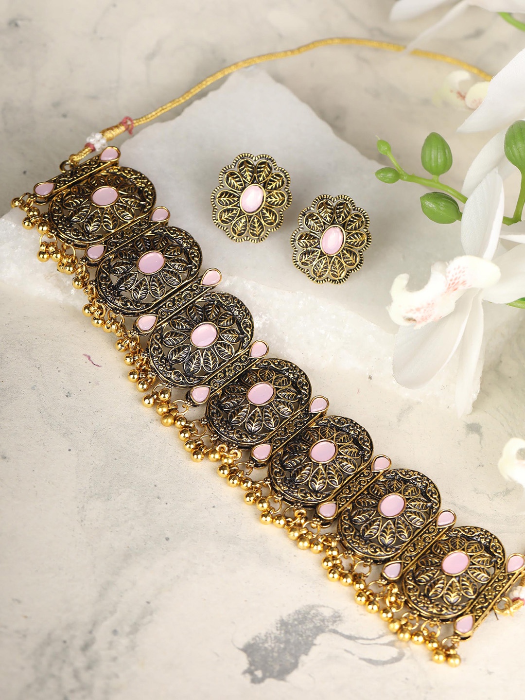 

Priyaasi Woman Gold-Plated Pink Stone-Studded Handcrafted Choker Jewellery Set