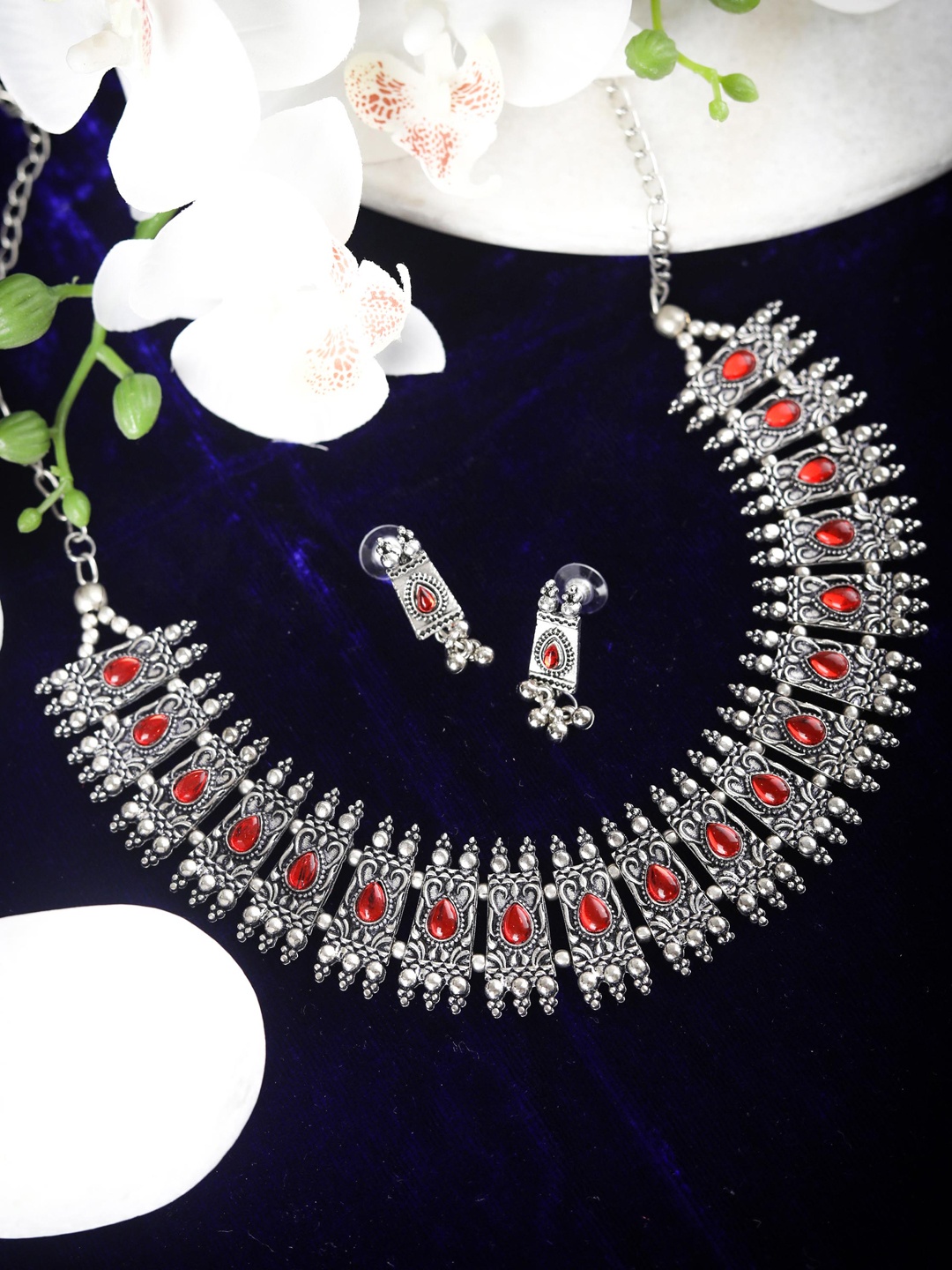 

Priyaasi Red Silver-Plated Stone-Studded Handcrafted Jewellery Set