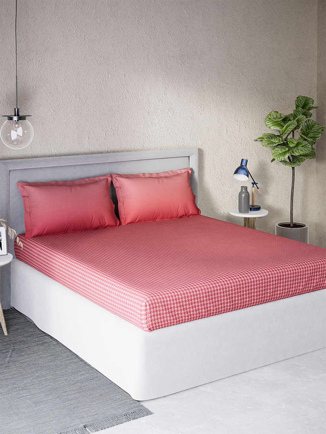 

DDecor Red & White Geometric 150 TC Cotton Queen Bedsheet with 2 Pillow Covers
