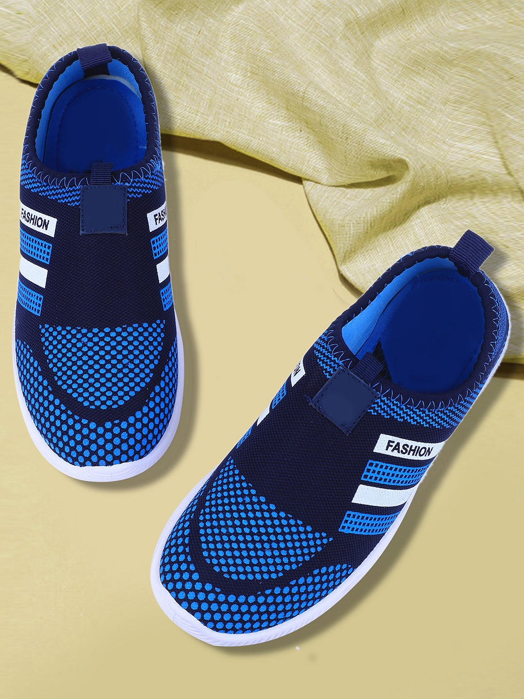 

FABBMATE Women Blue Running Non-Marking Shoes