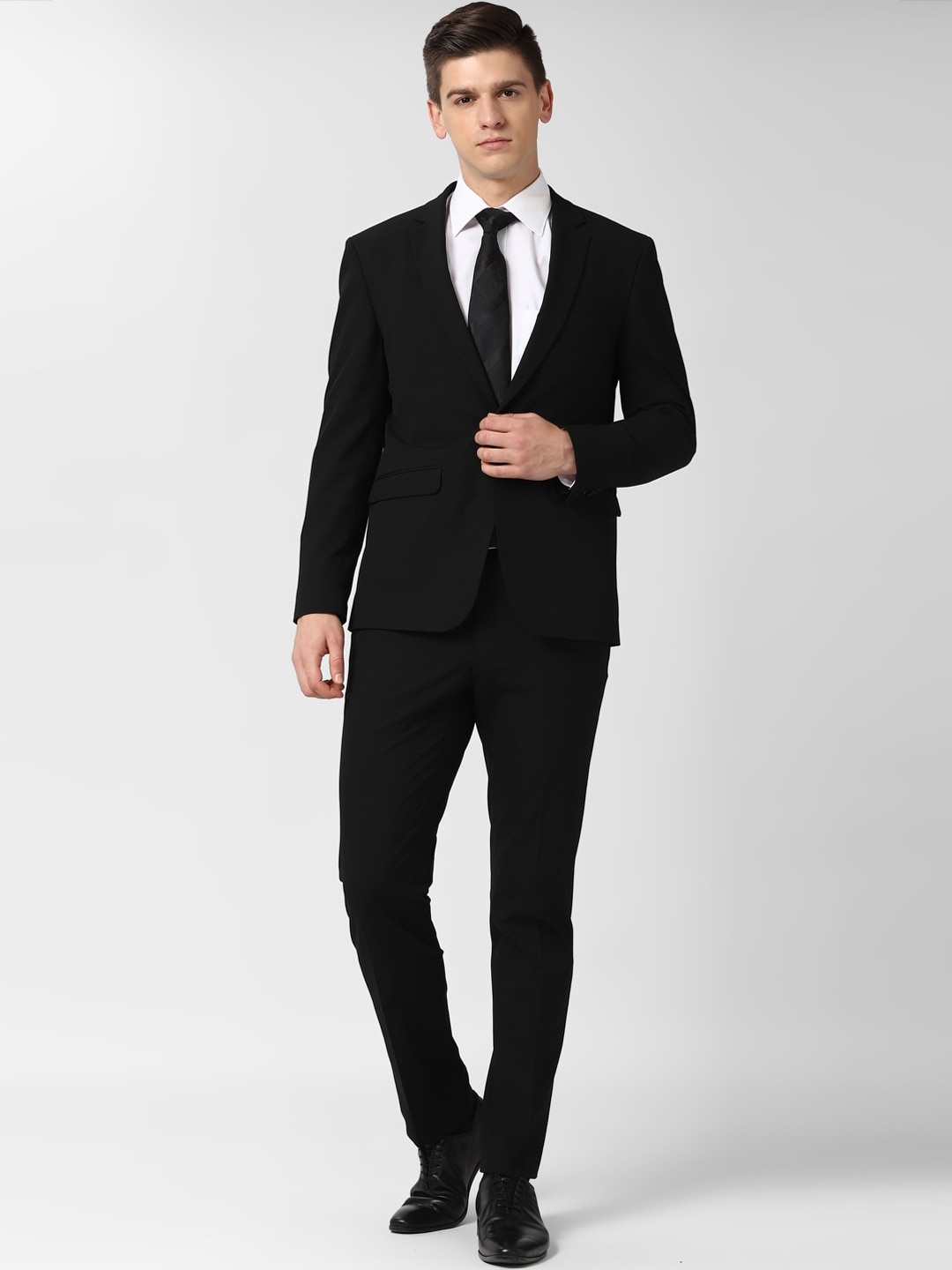 

Peter England Elite Men Black Solid Slim-Fit Single-Breasted Two-Piece Formal Suit