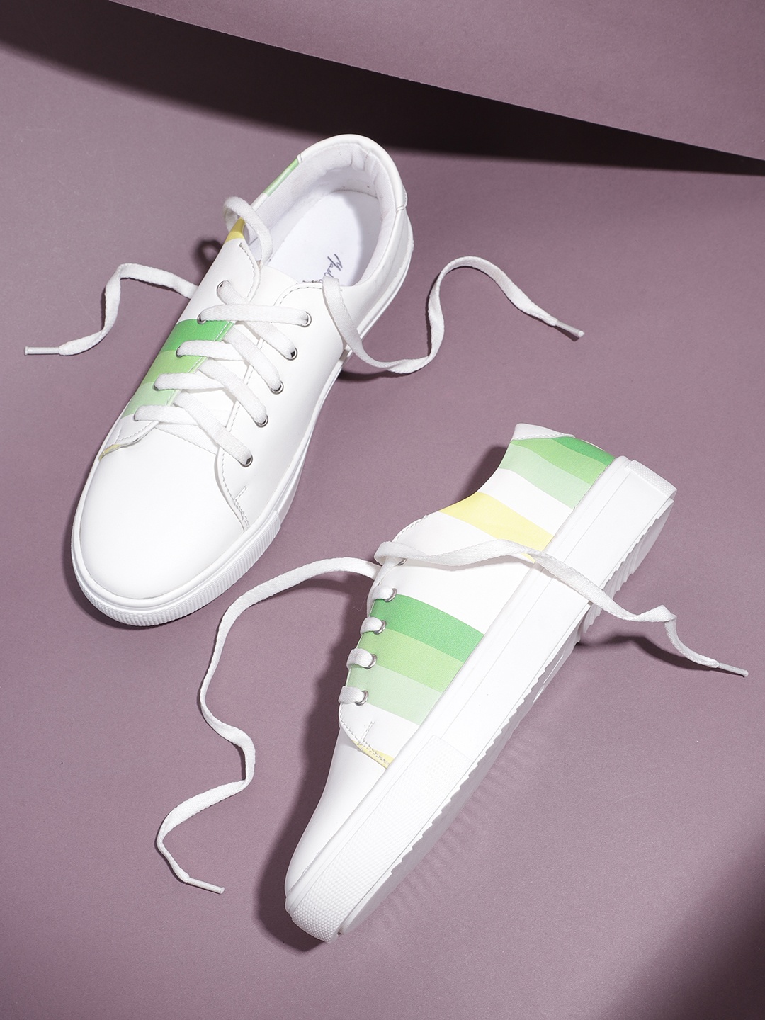 

Mast & Harbour Women White & Green Striped Sneakers