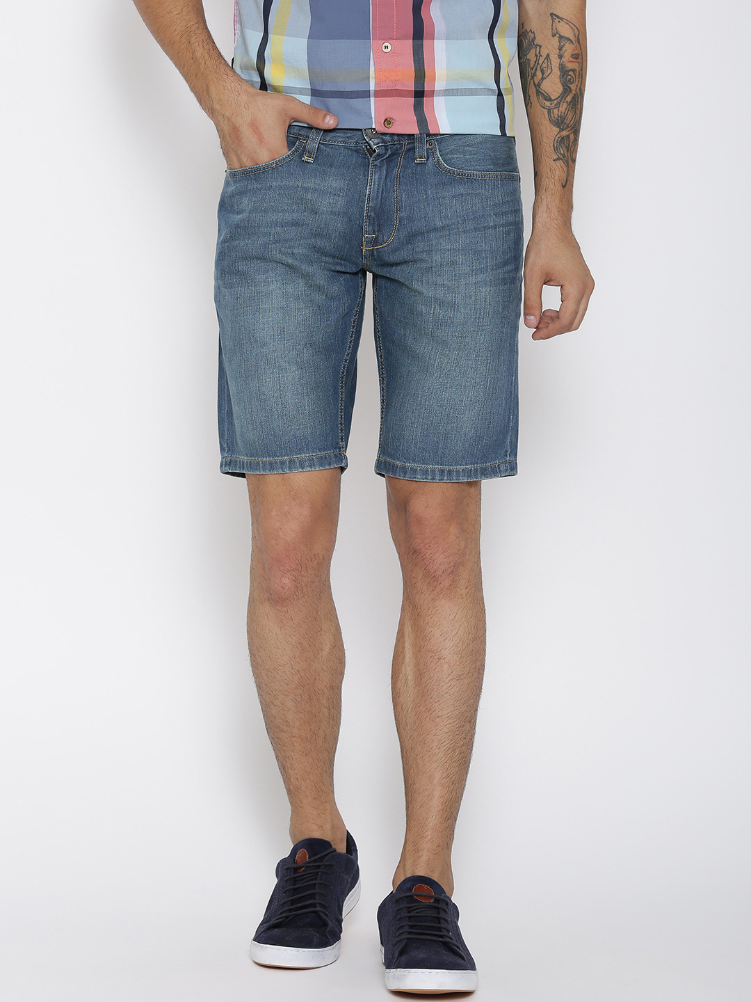 

Tommy Hilfiger Men Blue Washed Denim Shorts