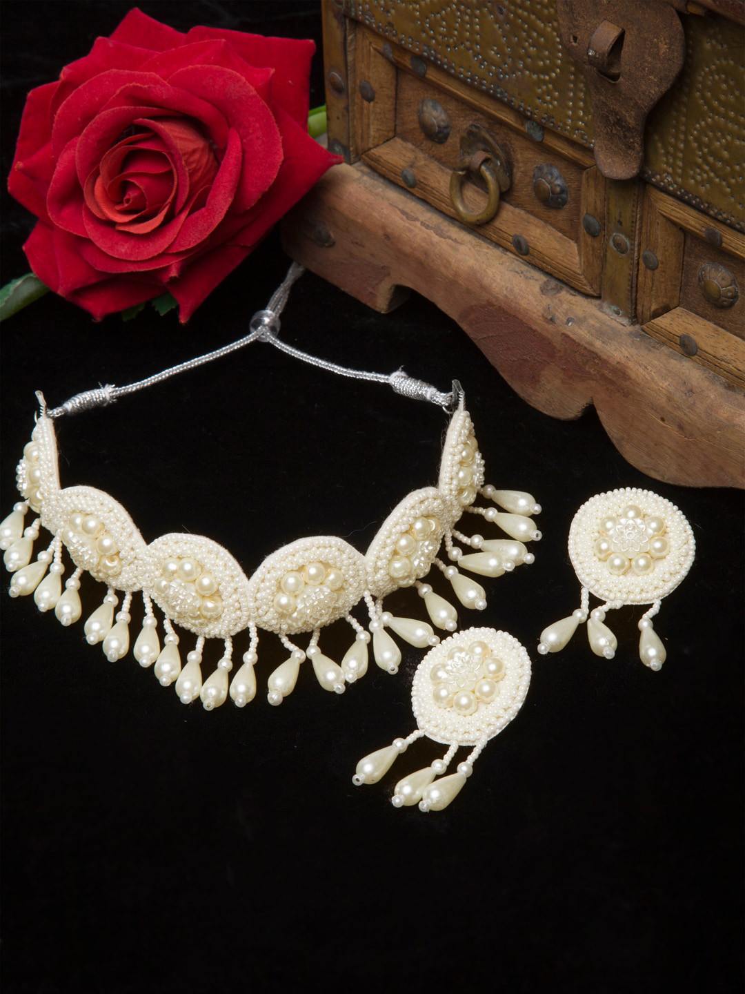 

Moedbuille Sliver-Plated Off White Pearl Beaded Handcrafted Jewellery Set