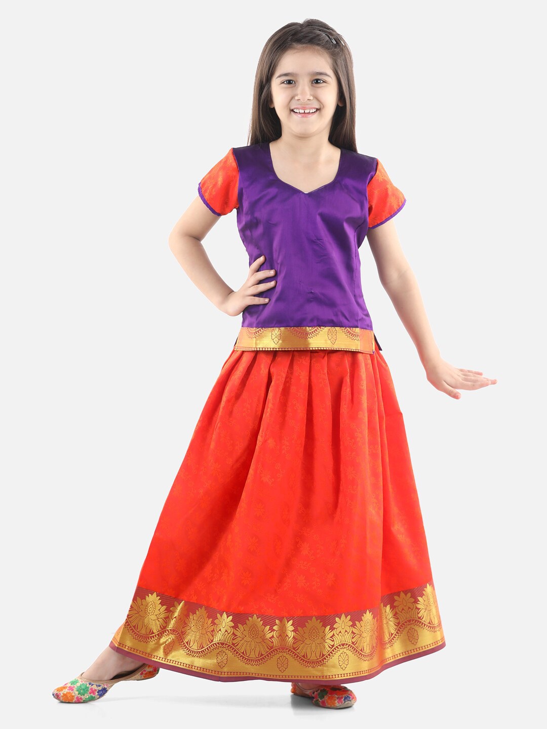 

BownBee Girls Silk Purple & Orange Embellished South Indian Pavda Pattu Lehenga Set