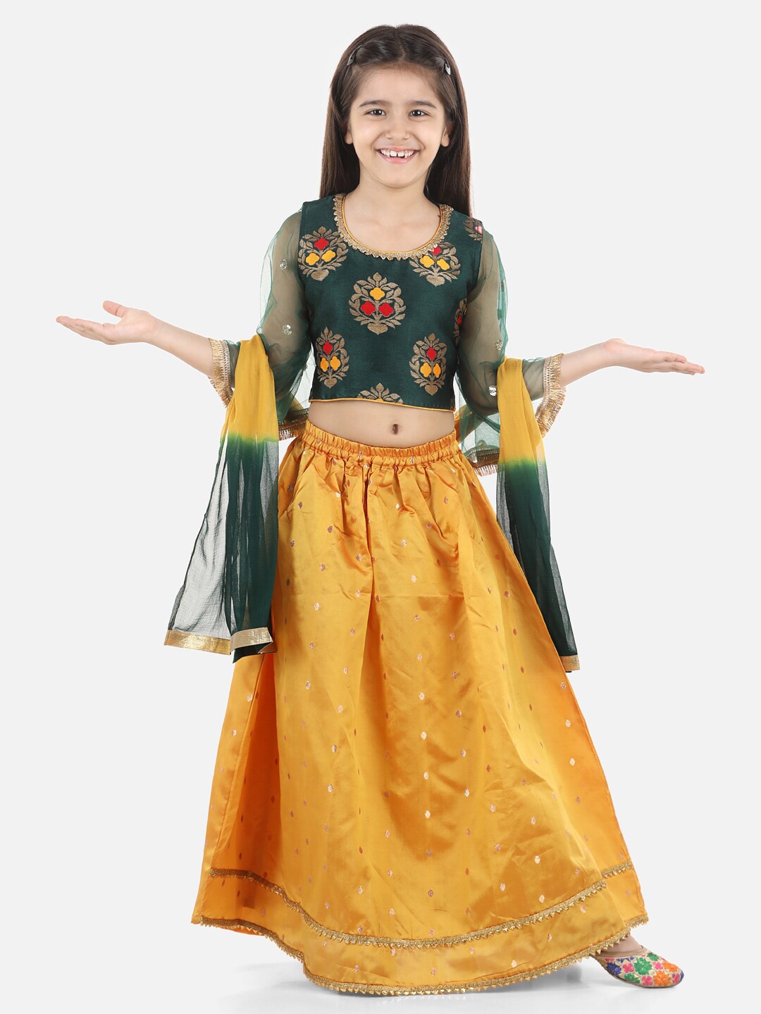 

BownBee Girls Green & Mustard Embellished Sequinned Ready to Wear Lehenga & Blouse With Dupatta