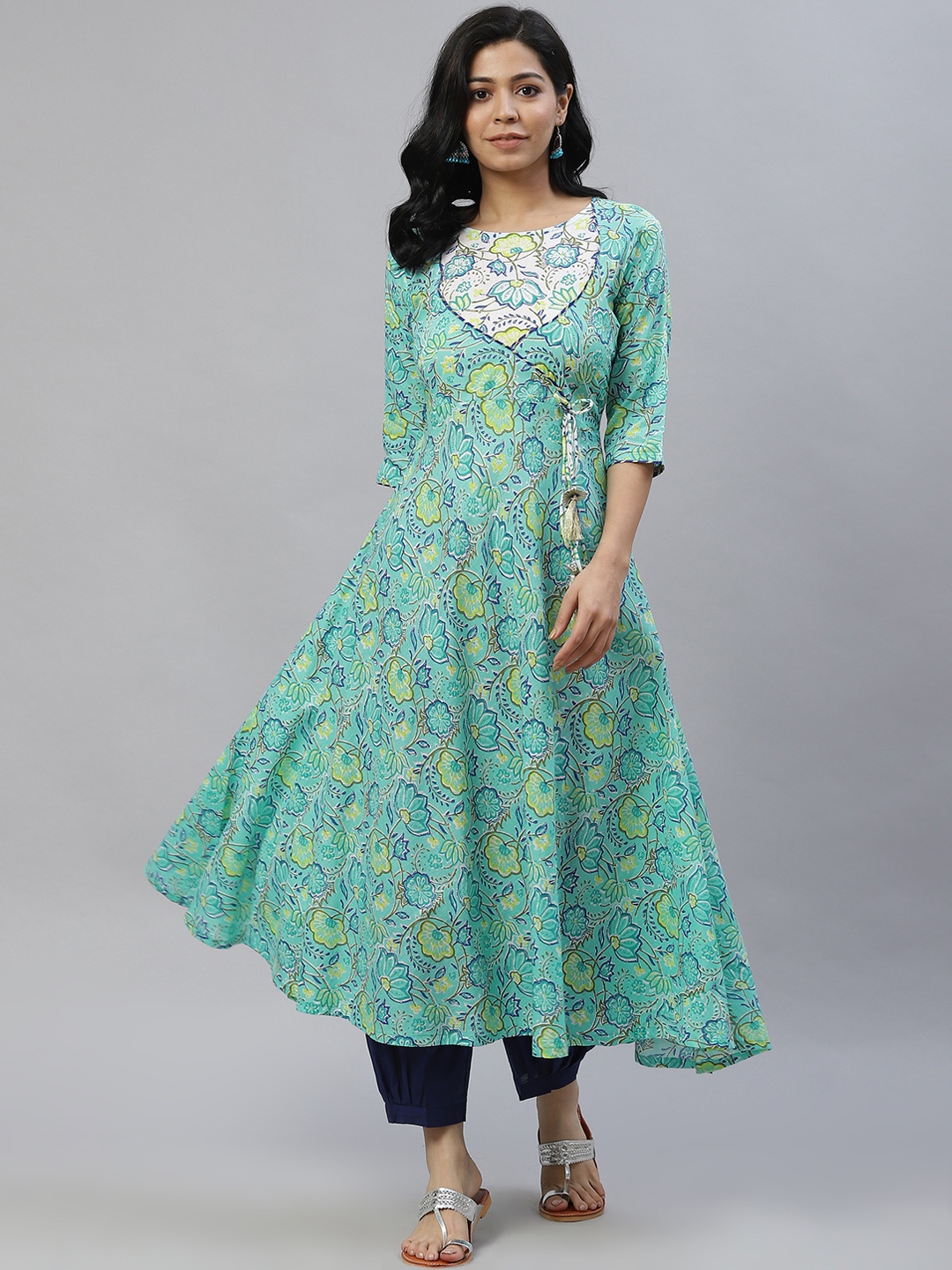 

Laado - Pamper Yourself Women Green Floral Printed Kurta
