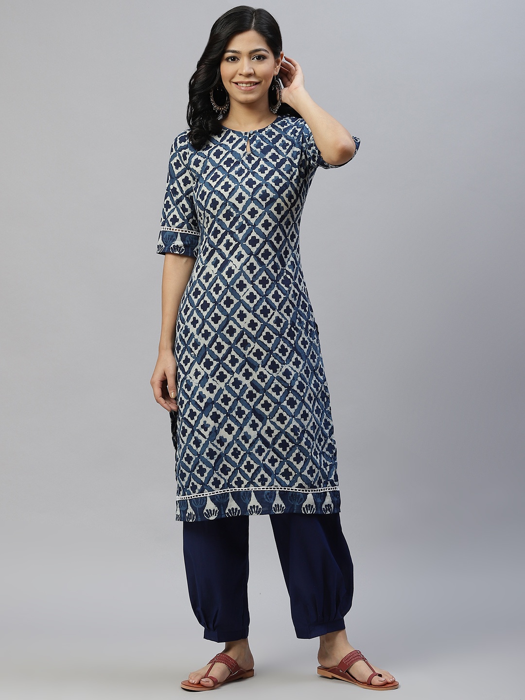 

Laado - Pamper Yourself Women Blue Geometric Printed Kurta