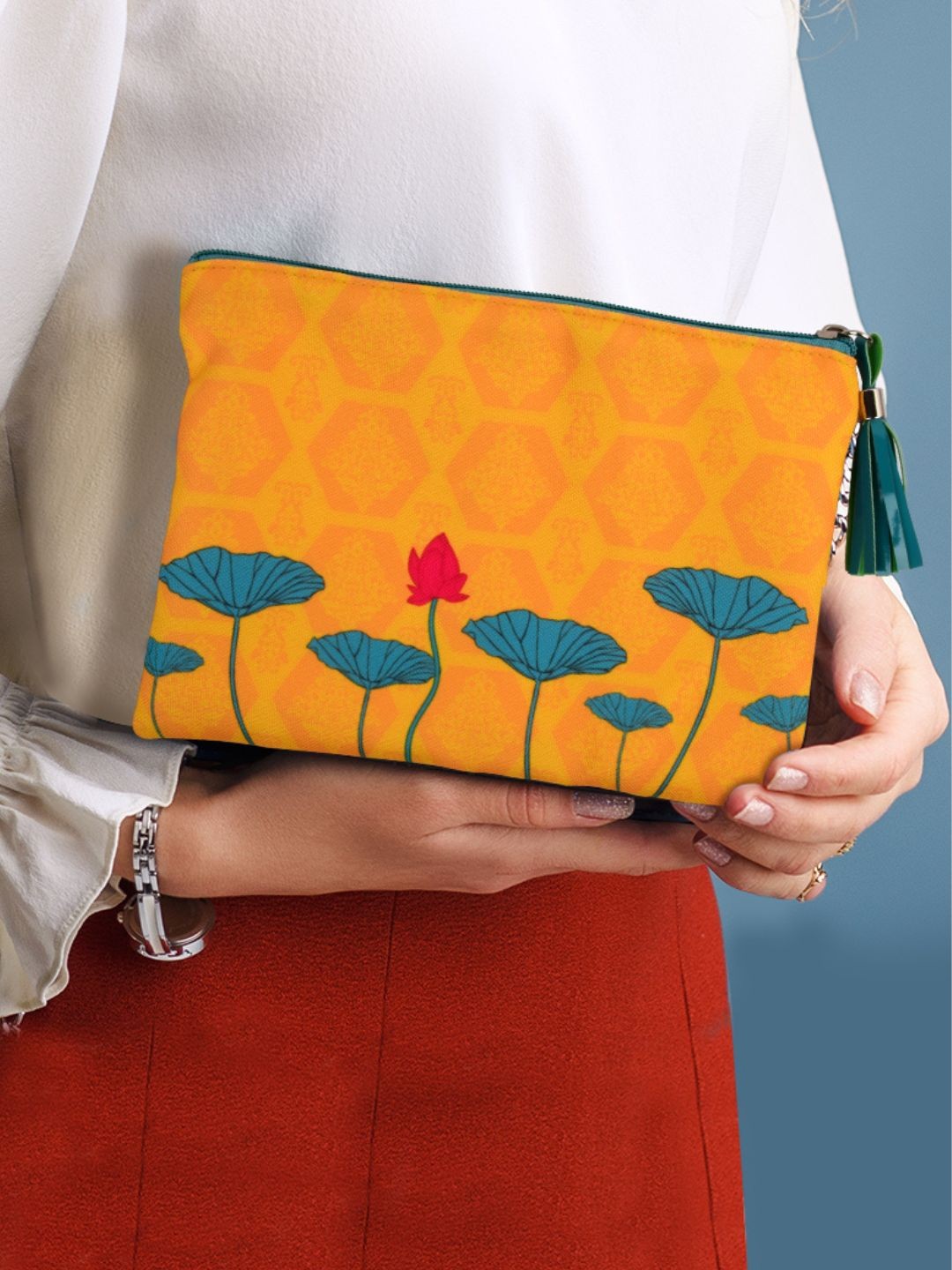 

Doodle Woman Yellow Printed Tasselled Pouch