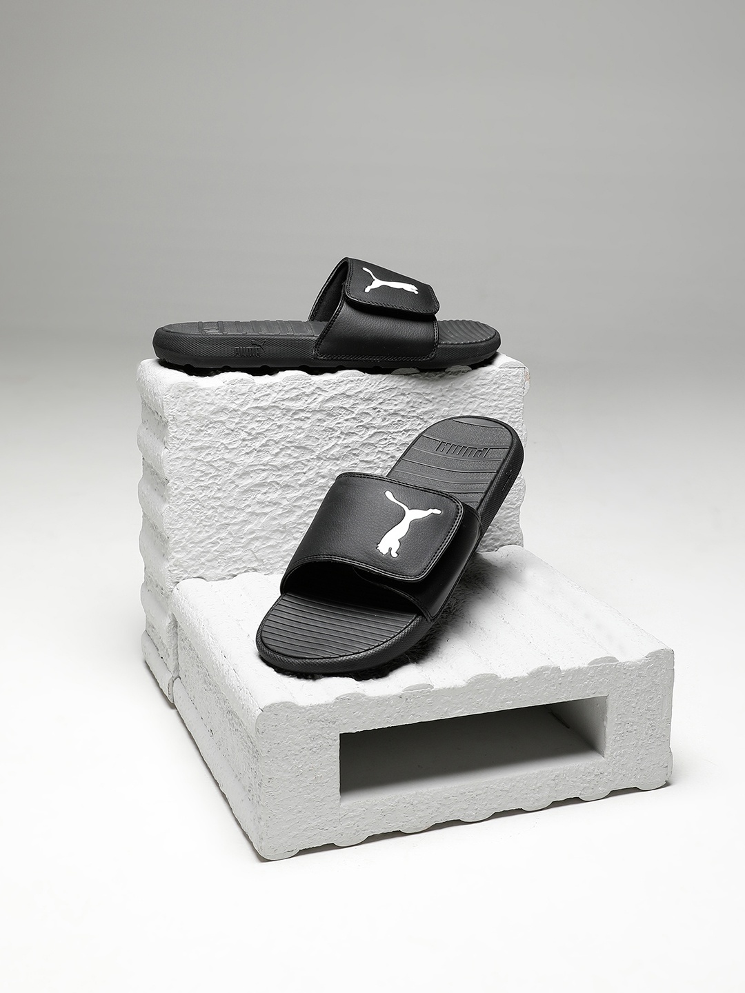

Puma Men Black Self design Sliders