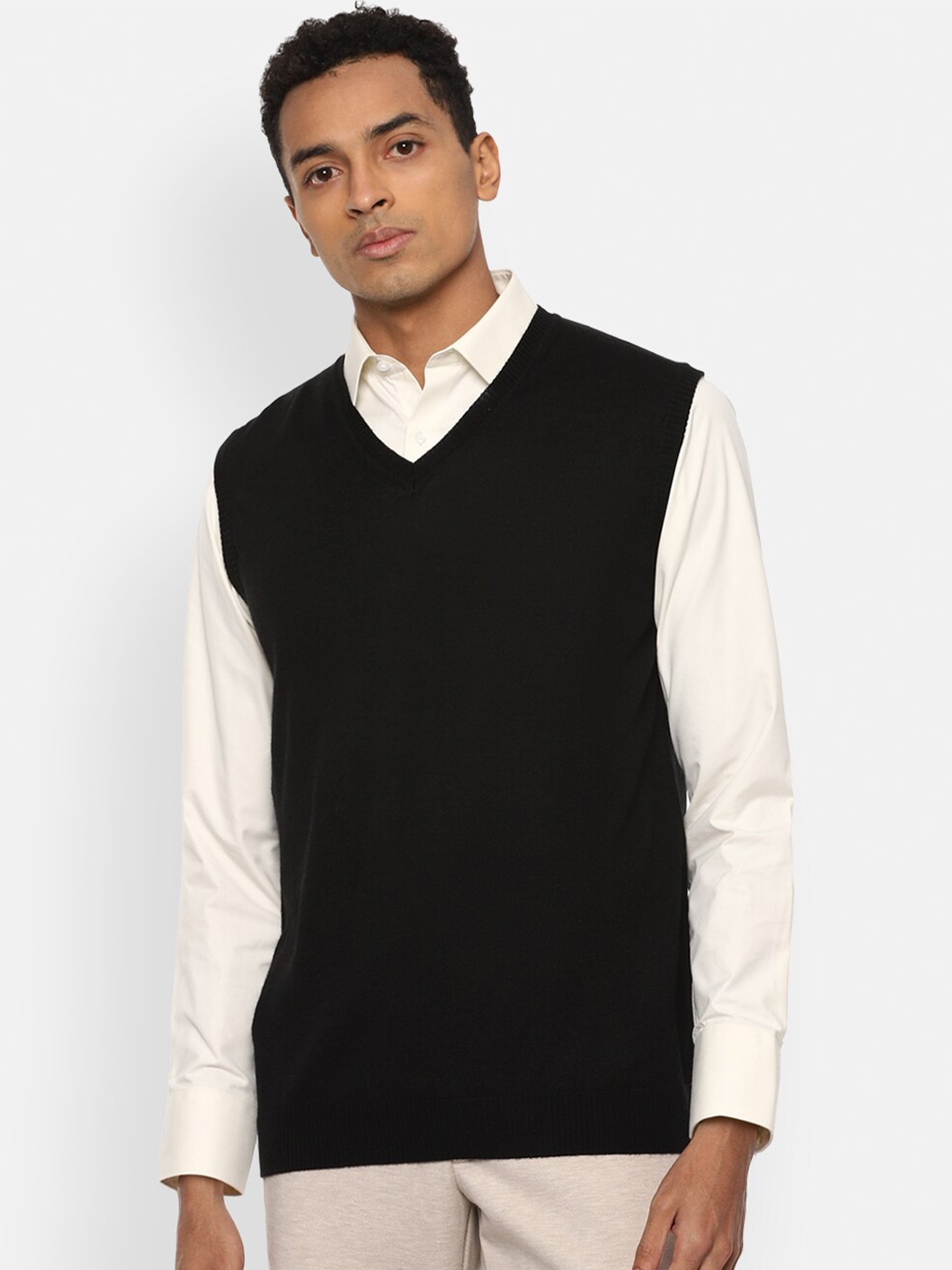 

Van Heusen Men Black Solid Sweater Vest