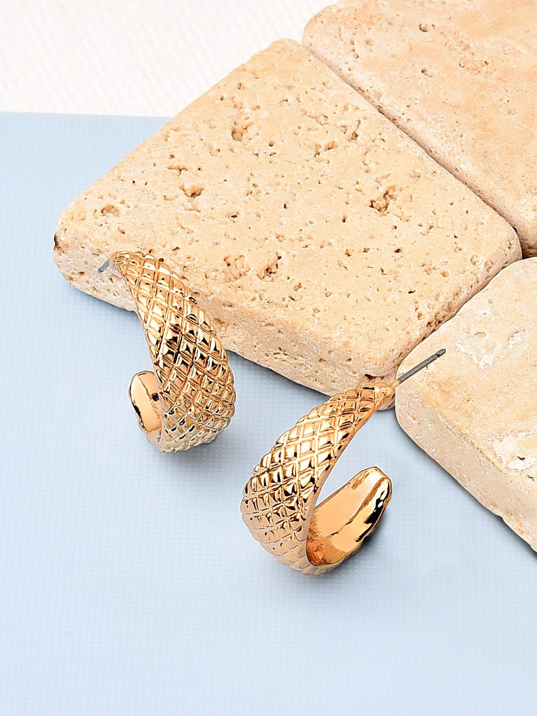 

Accessorize London Women Dfg Reconnected Quilted Hoop Earrings, Gold