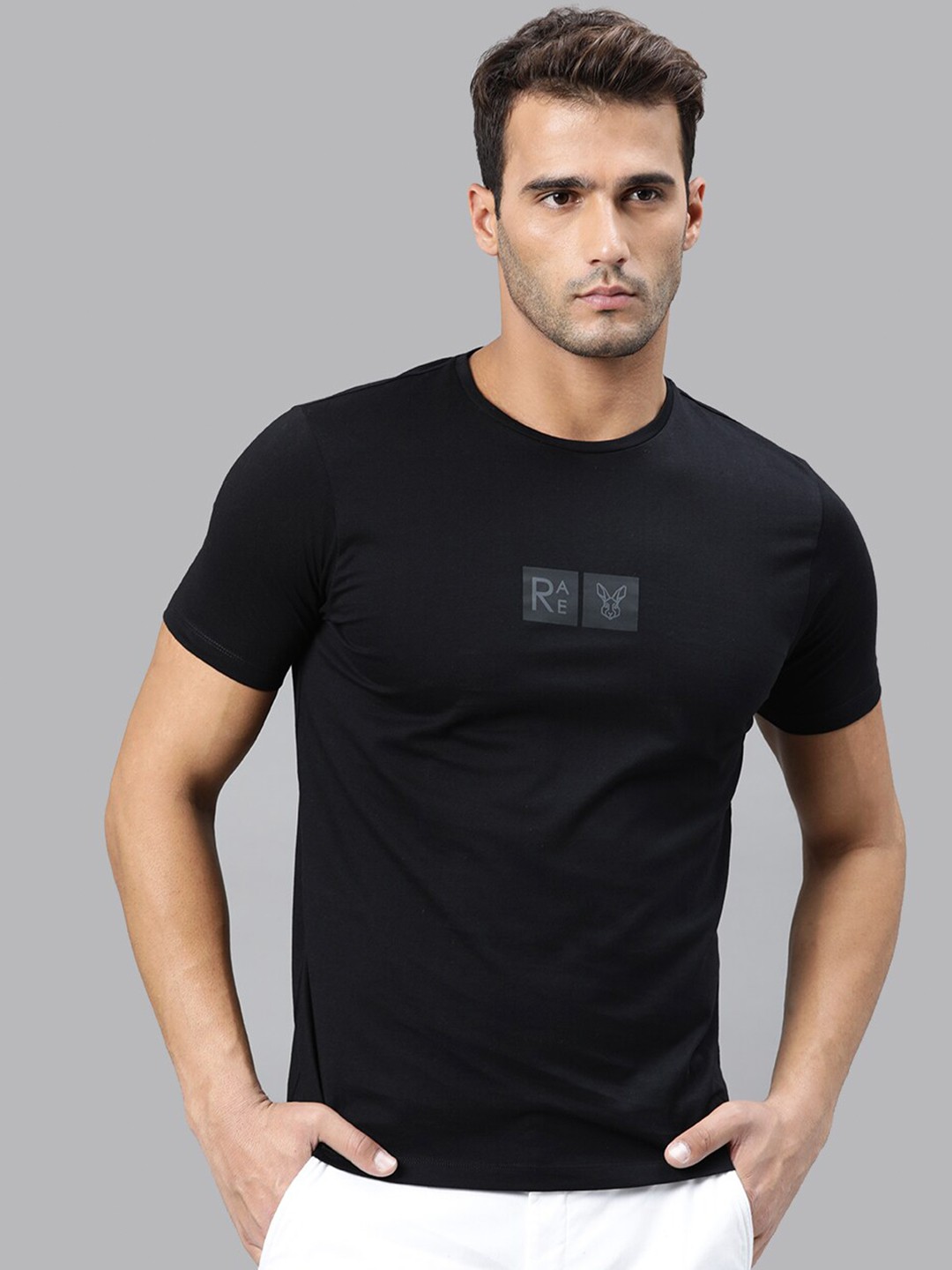 

RARE RABBIT Men Black Slim Fit T-shirt