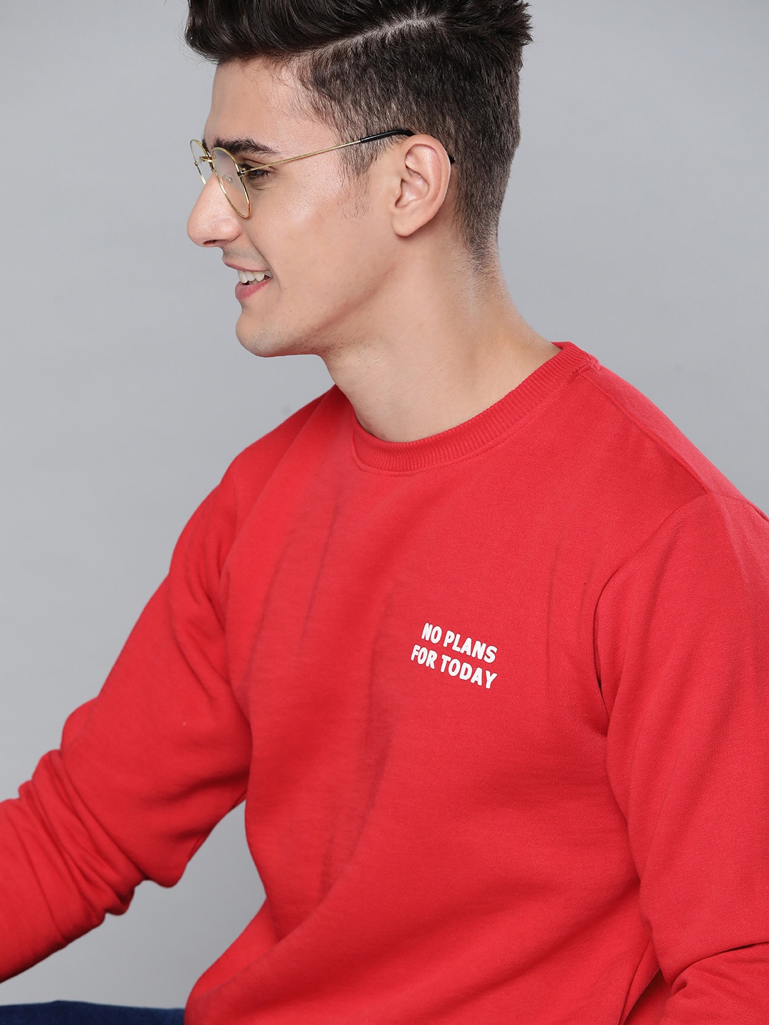 

Mast & Harbour Men Red Sweatshirt