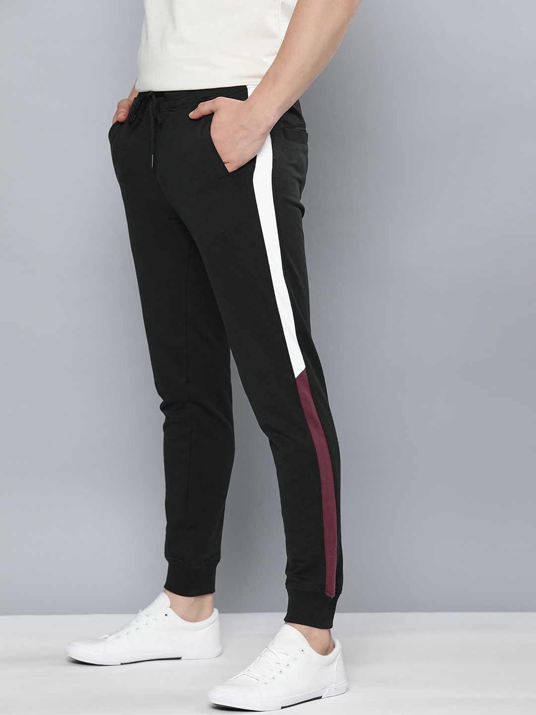 

Mast & Harbour Men Black Side Striped Joggers