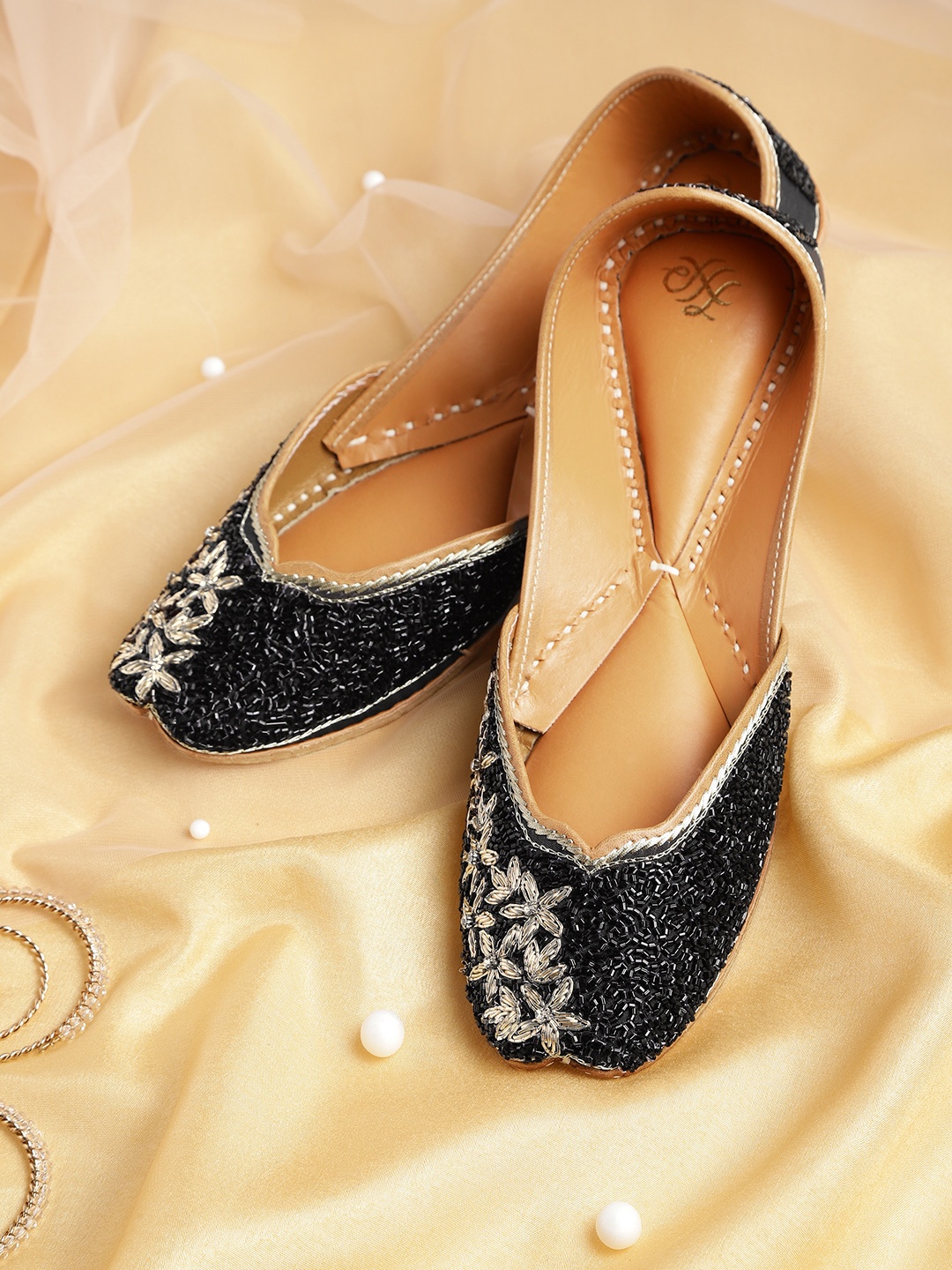

House of Pataudi Black & Gold-Toned Ethnic Embellished Handcrafted Leather Mojaris