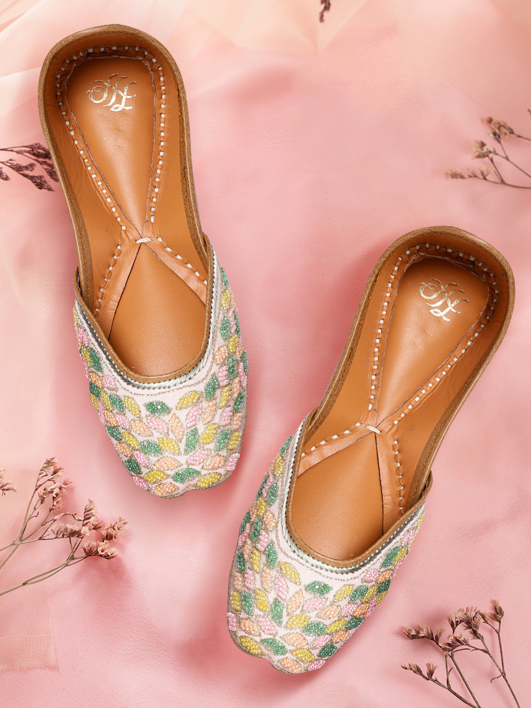 

House of Pataudi Women Pink & Green Embellished Handcrafted Mojaris