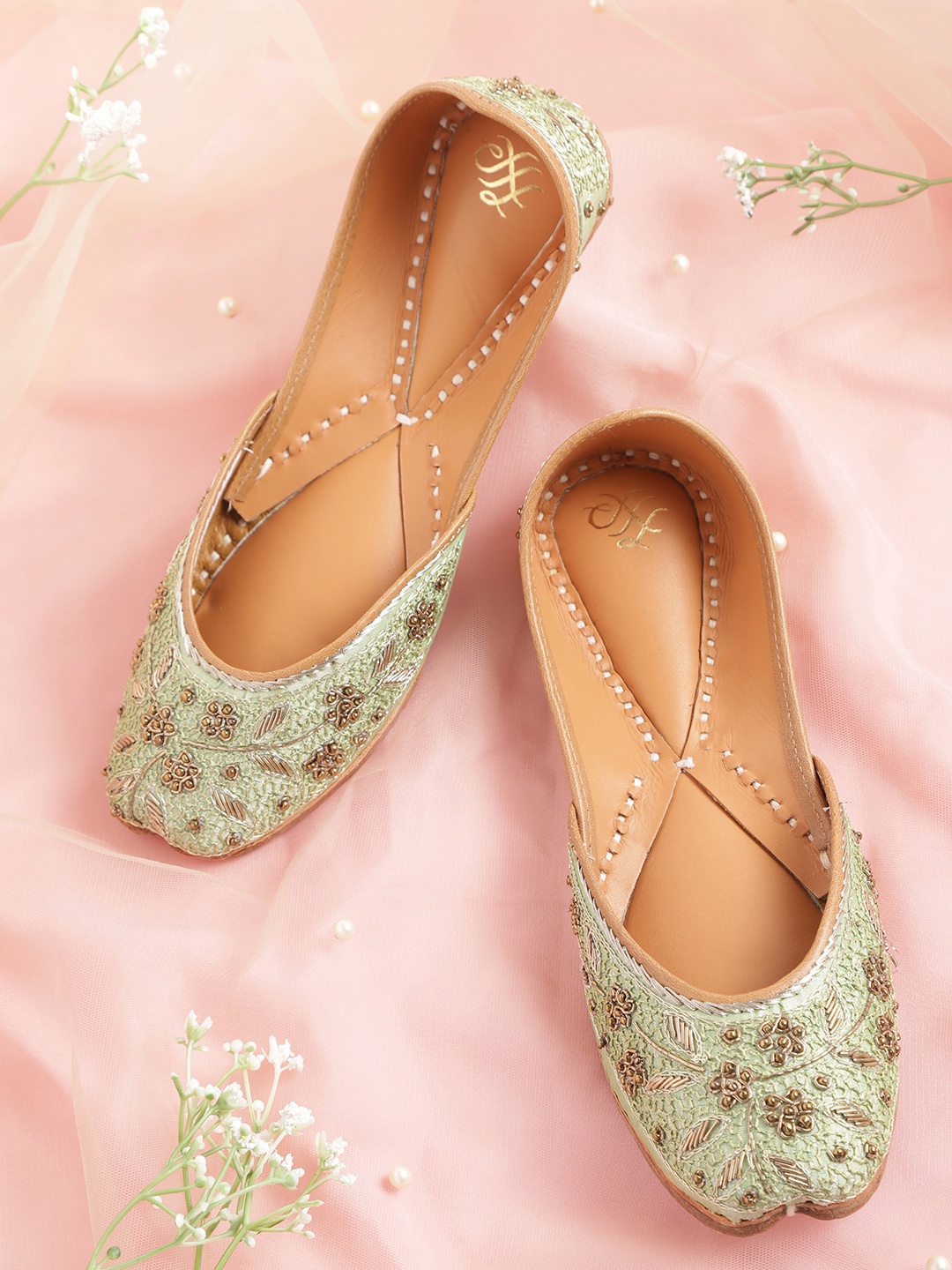 

House of Pataudi Women Green & Gold-Toned Embellished Handcrafted Mojaris