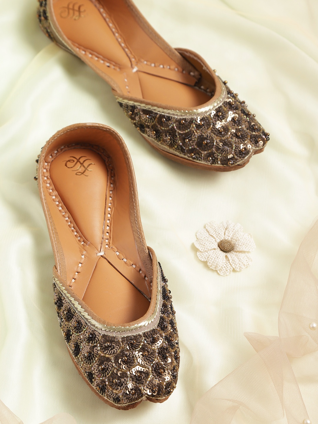 

House of Pataudi Women Bronze-Toned Handcrafted Embellished Mojaris