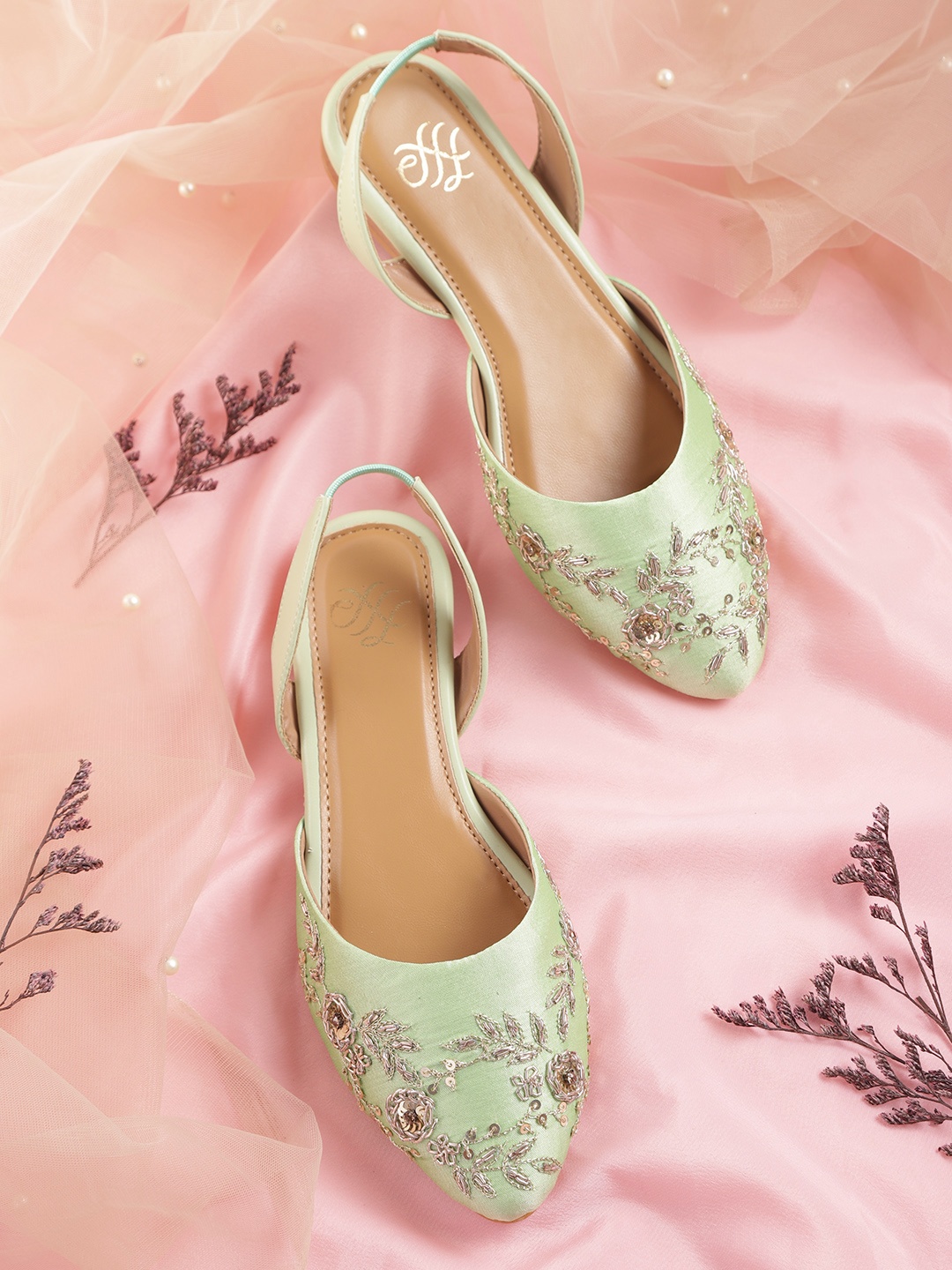 

House of Pataudi Women Green Embellished Handcrafted Pointed Toe Flats