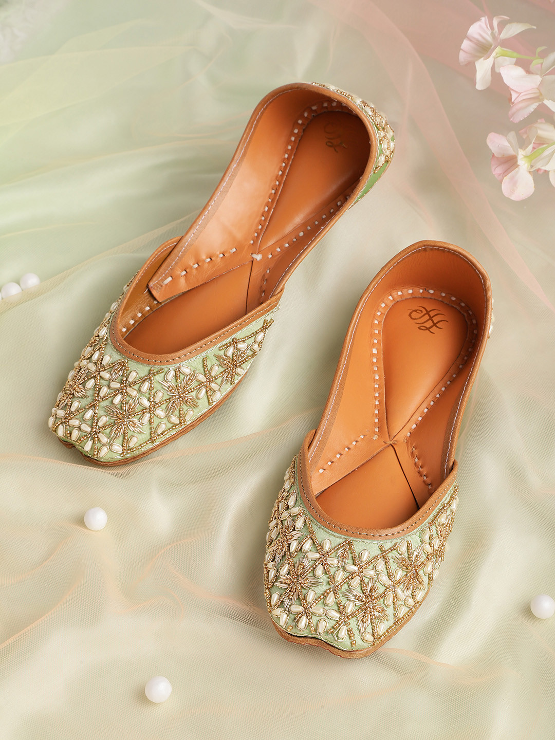 

House of Pataudi Mint Green & White Ethnic Embellish Handcrafted Leather Mojaris