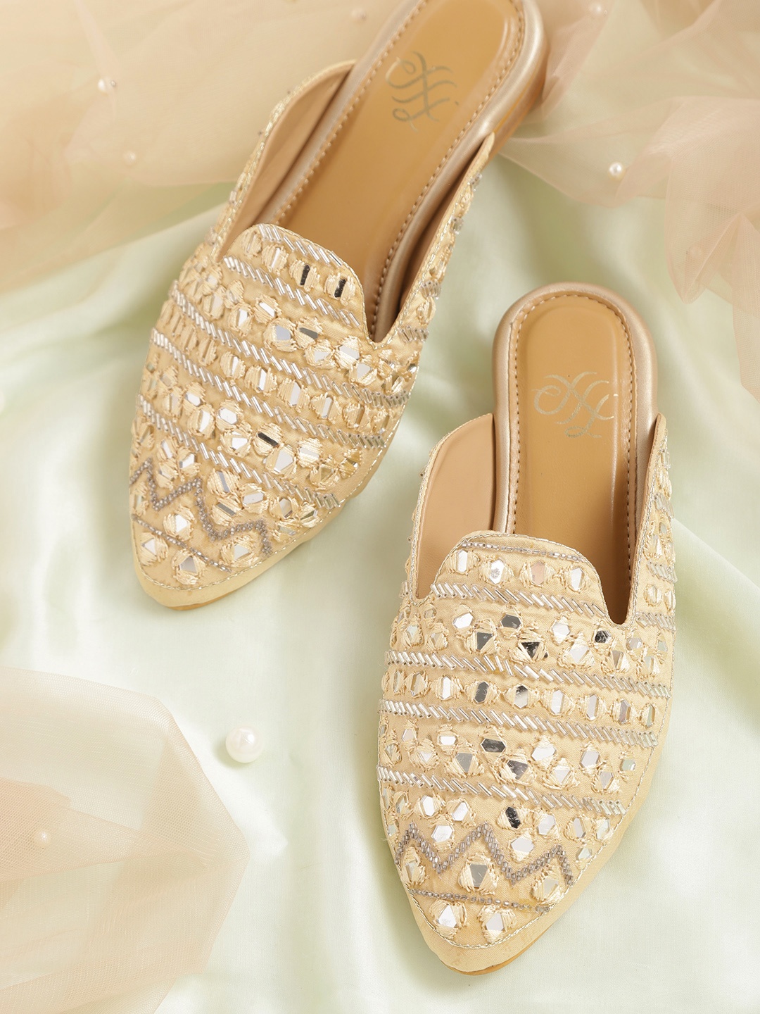 

House of Pataudi Women Beige Embellished Handcrafted Mules