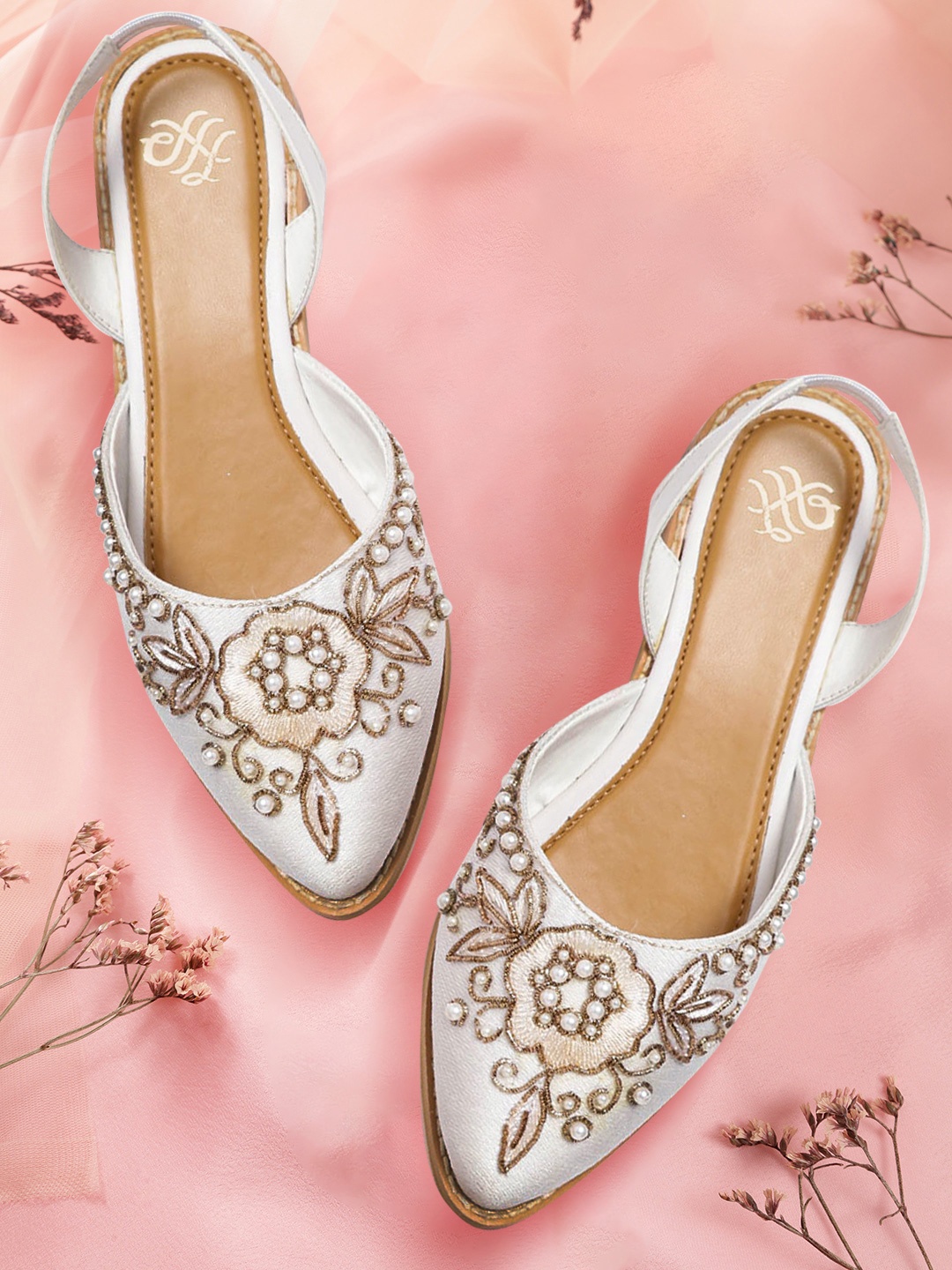 

House of Pataudi Women White & Gold-Toned Embellished Handcrafted Closed Toe Flats