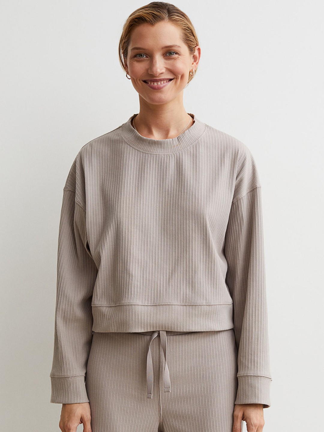 

H&M Women Grey & Beige Ribbed Top