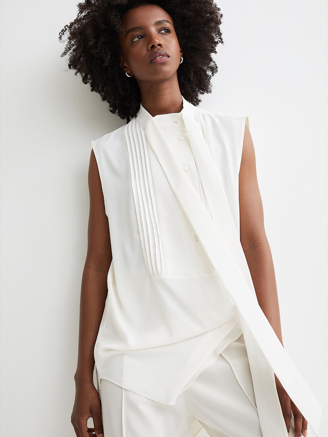 

H&M Women White Solid Pin-Tuck Tie-Detail Blouse