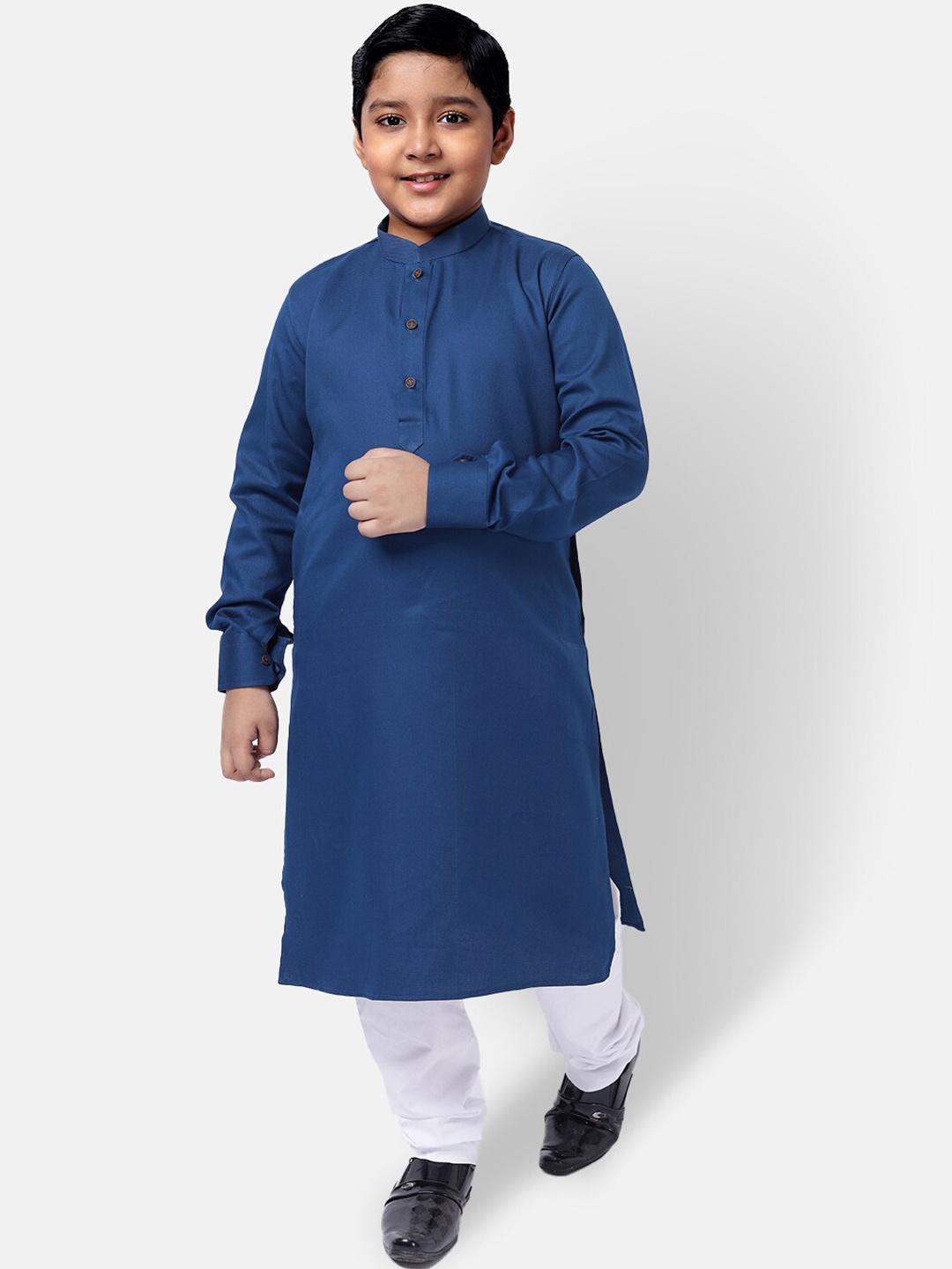 

NAMASKAR Boys Cotton Solid Kurta, Blue