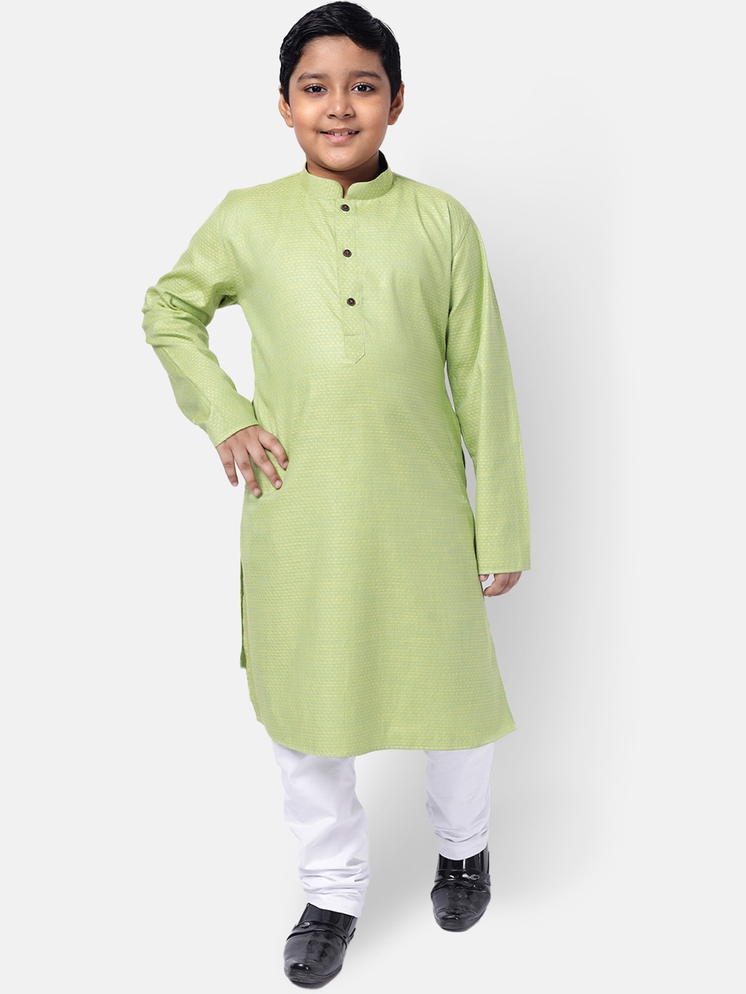 

NAMASKAR Boys Cotton Self Design Kurta, Green