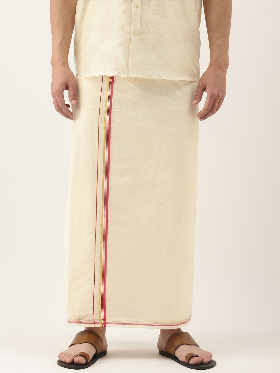 

Thangamagan Men Off-White & Green Solid Cotton Fancy Border Dhoti With Stripe Detail