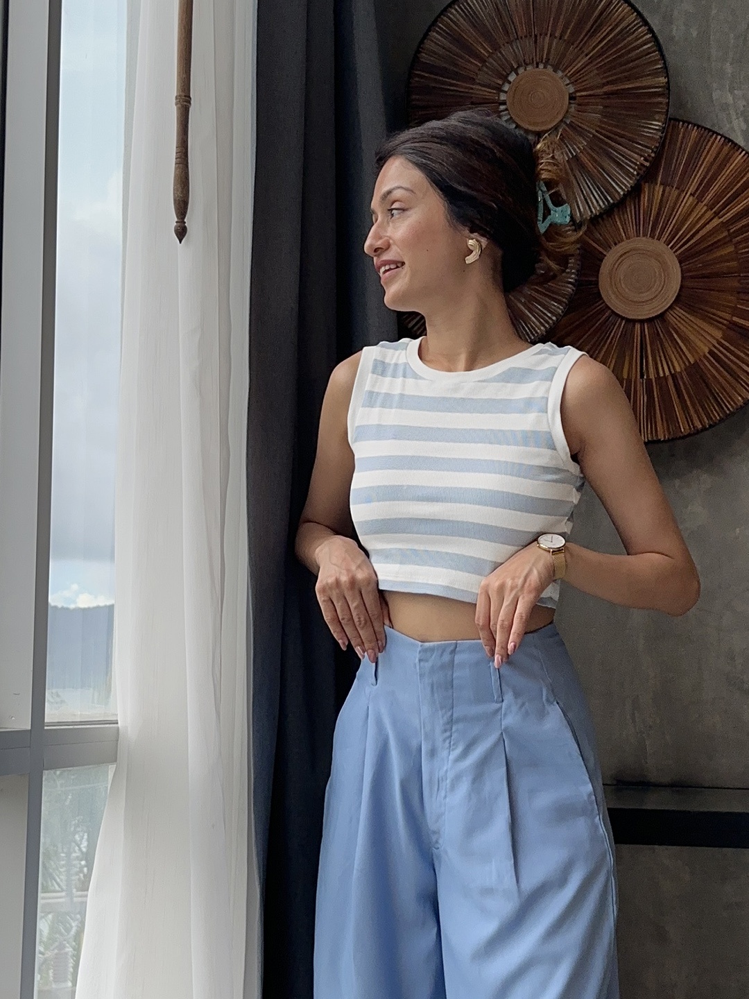 

SASSAFRAS Blue & White Striped Rib Crop Top