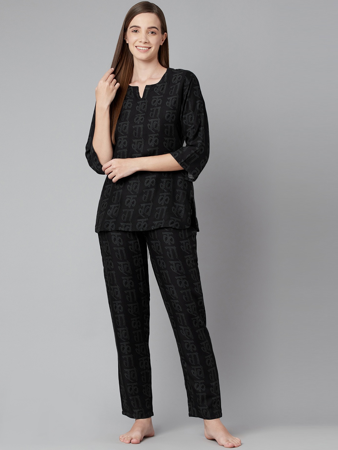 

RUNWAYIN Women Black & Grey Printed Night suit