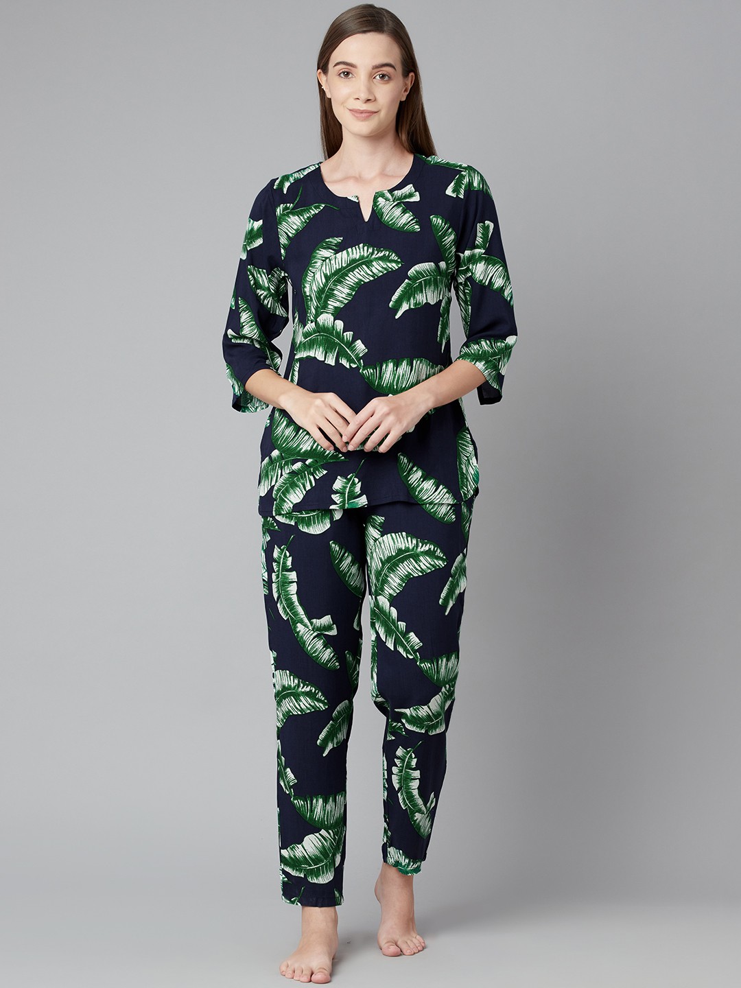 

RUNWAYIN Women Navy Blue & Green Printed Night suit