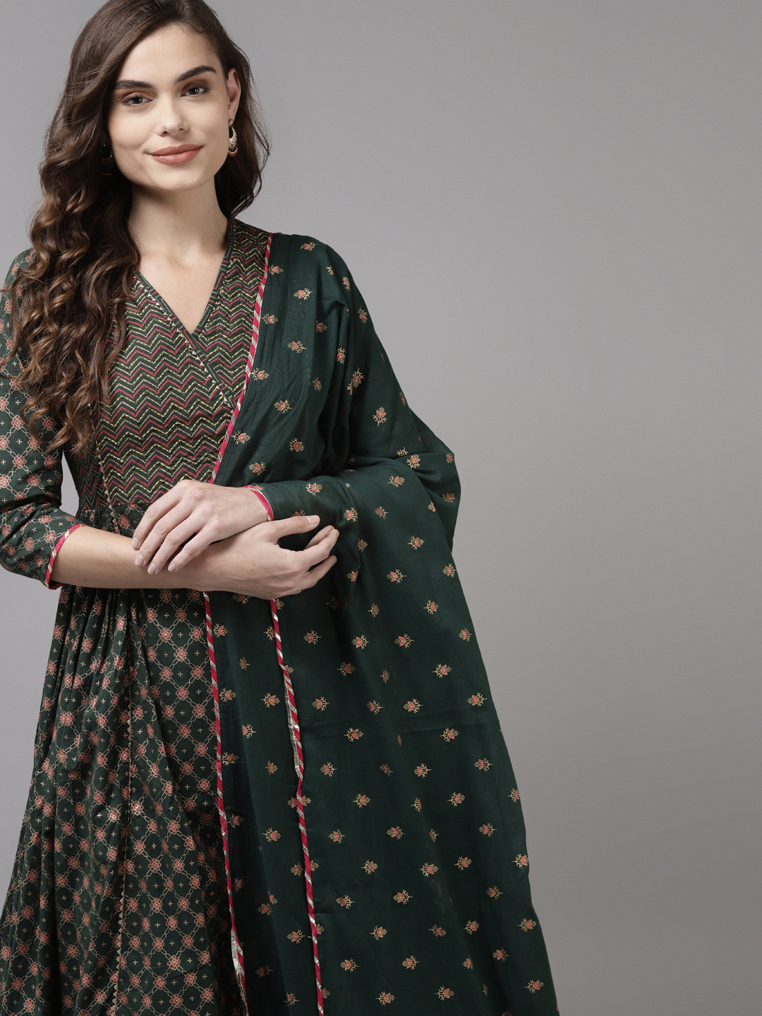 

Indo Era Women Green Ethnic Motifs Printed Panelled Gotta Patti Kurta with Palazzos & With Dupatta