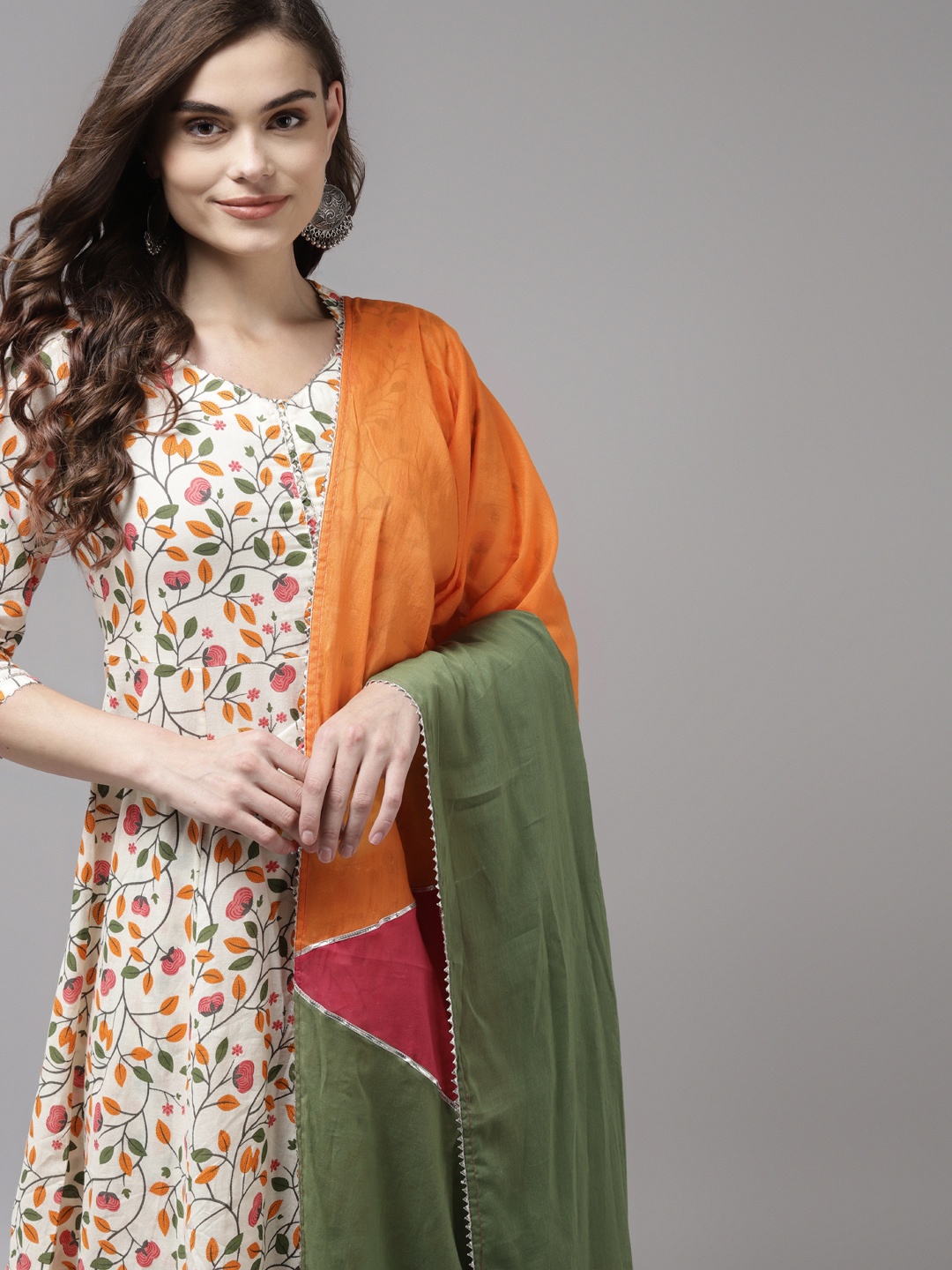 

Indo Era Women White Floral Printed Regular Kurta with Sharara & With Dupatta
