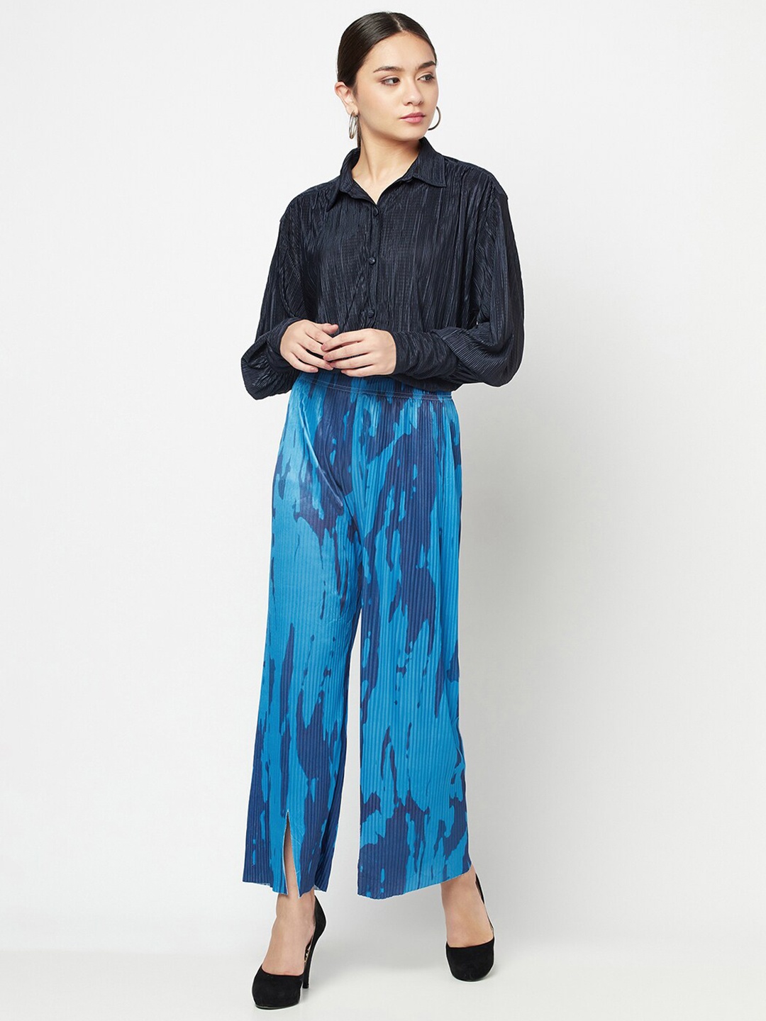 

iki chic Women Black Shirt & Tie - Dye Pants