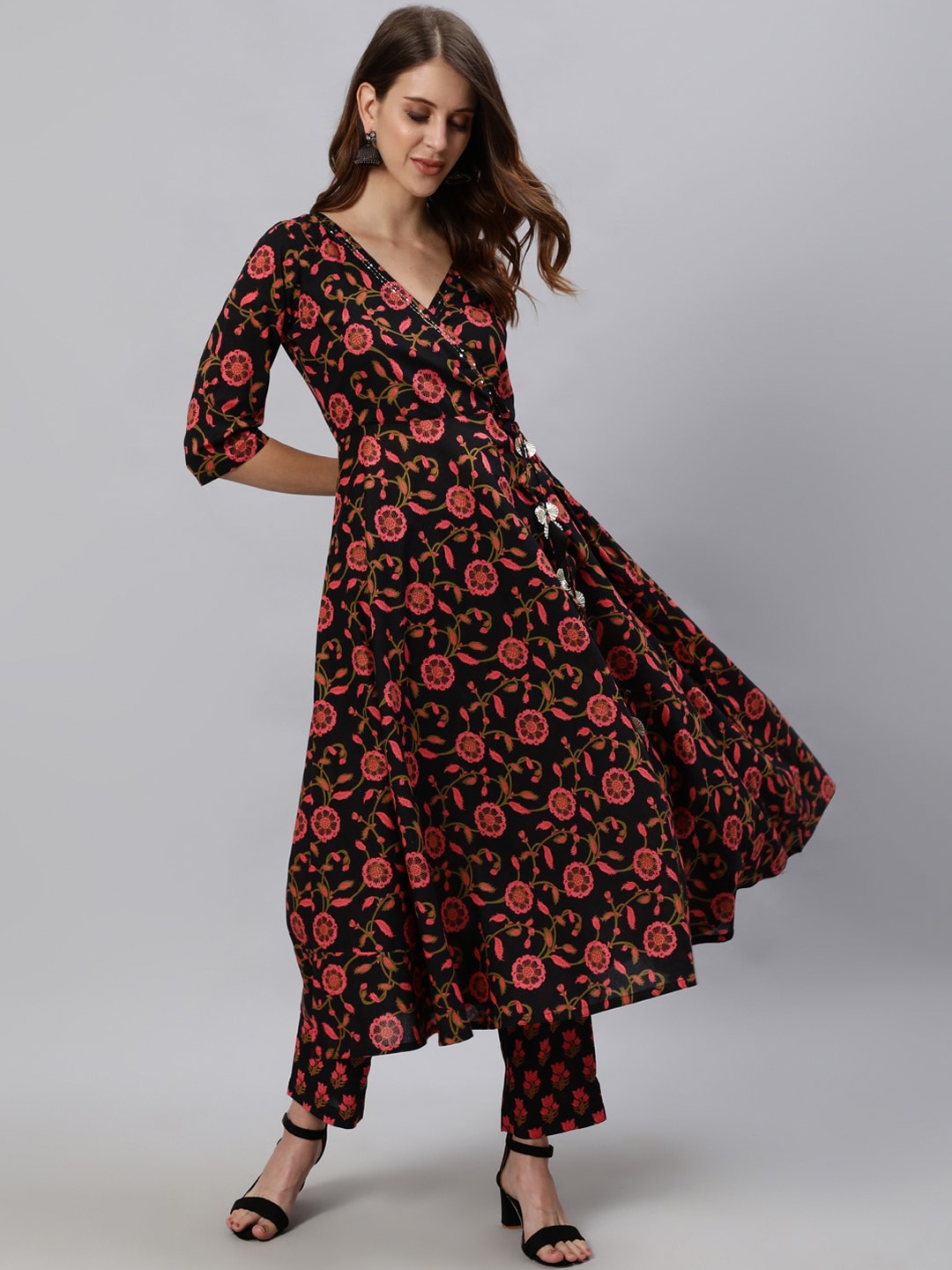 

Jaipur Kurti Women Black & Pink Floral Printed Angrakha Pure Cotton Kurta With Trousers