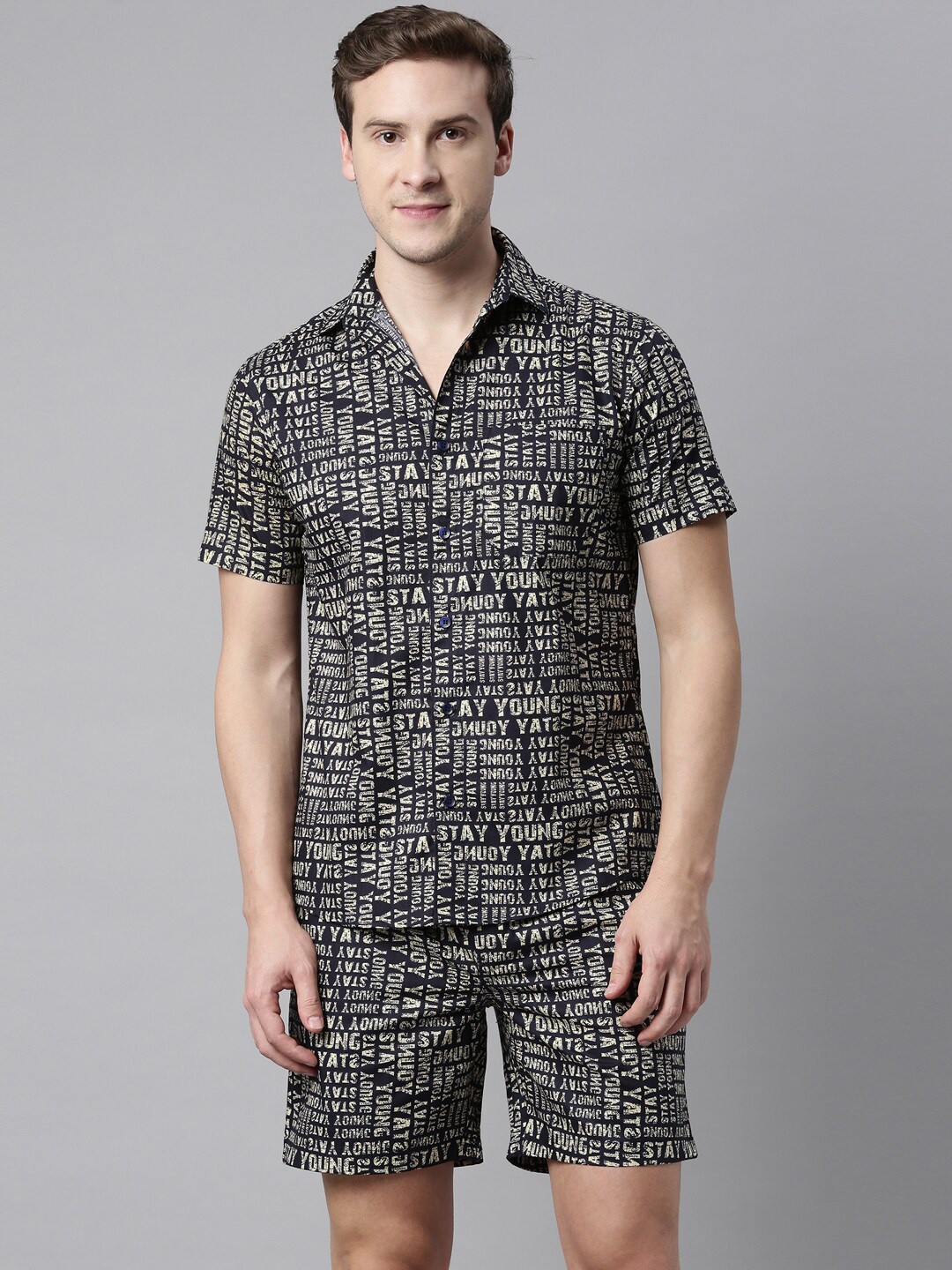 

Joven Men Navy Blue & Beige Printed Pure Cotton Shirt With Shorts