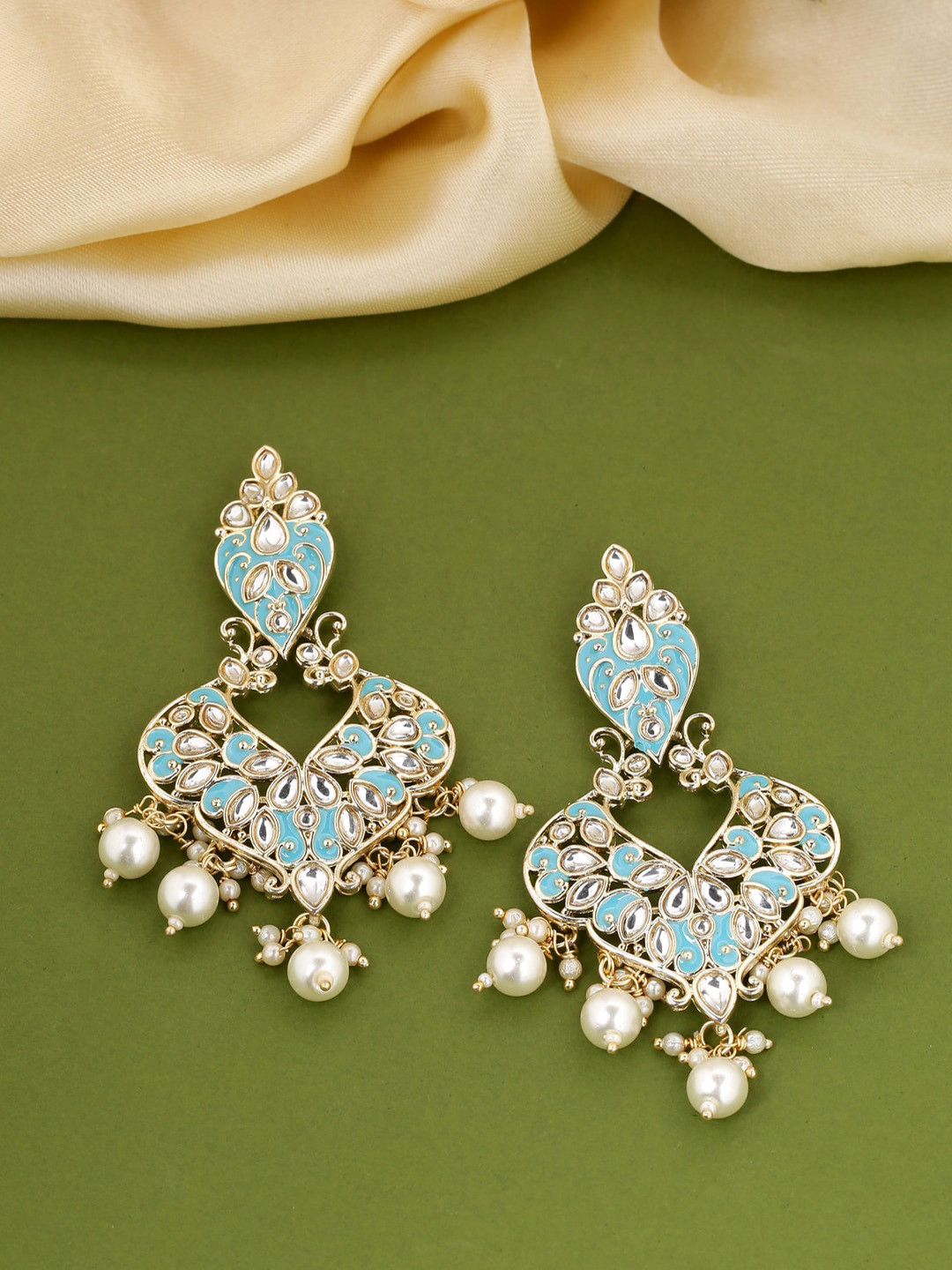 

Shoshaa Turquoise Blue Contemporary Drop Earrings