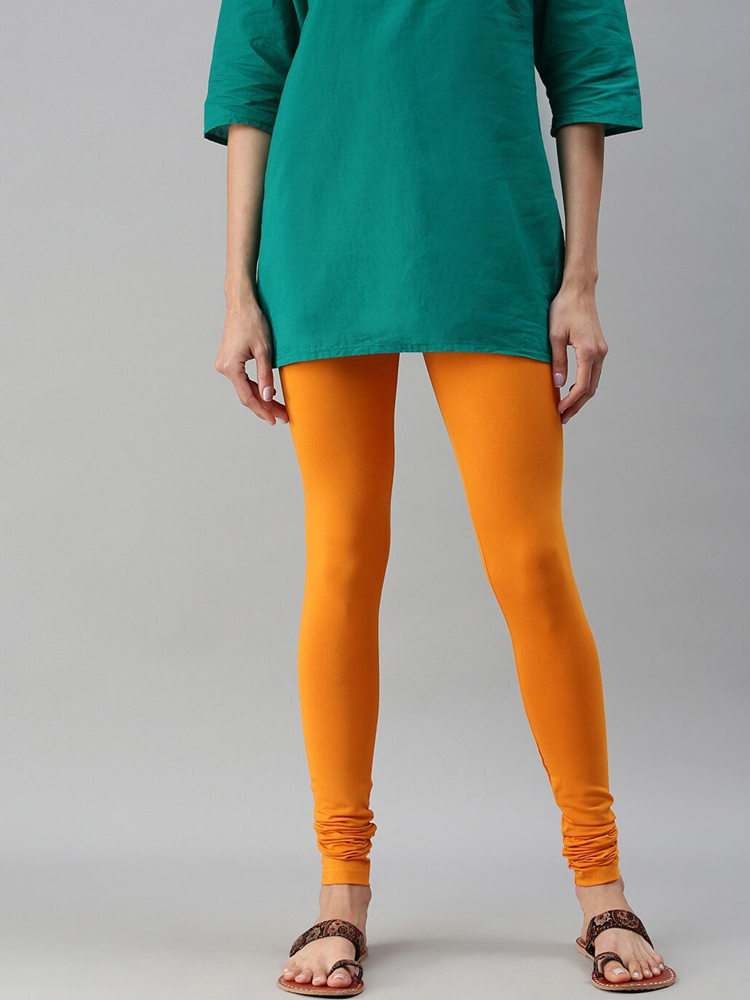 

De Moza Women Yellow Solid Churidar-Length Leggings