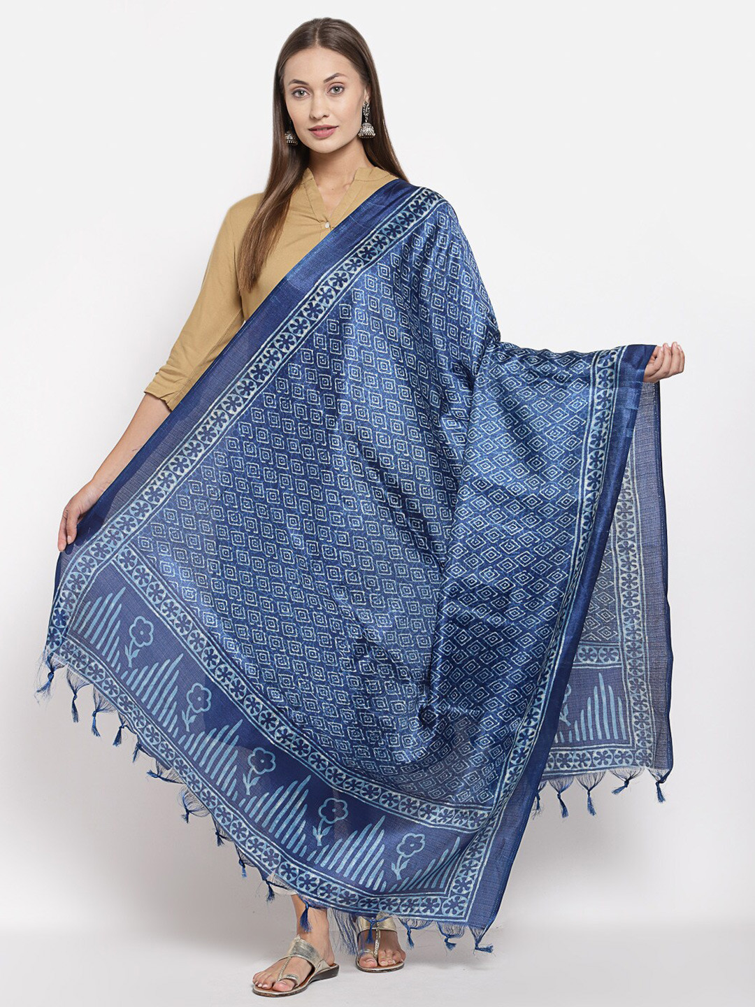 

Myshka Blue & White Ethnic Motifs Printed Dupatta