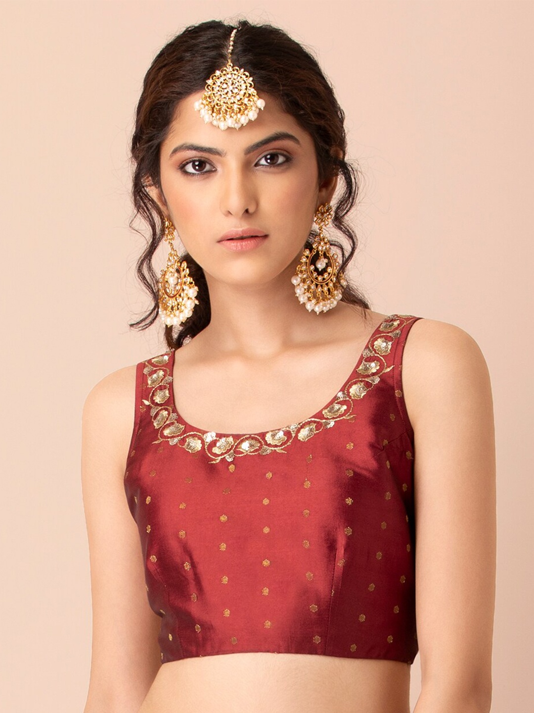 

INDYA X Shraddha Kapoor Maroon Floral Embroidered Regular Crop Top