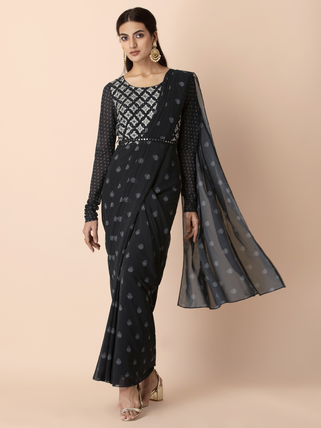 

INDYA X Shraddha Kapoor Black & White Ready to Wear Floral Embroidered Yoke Saree Tunic