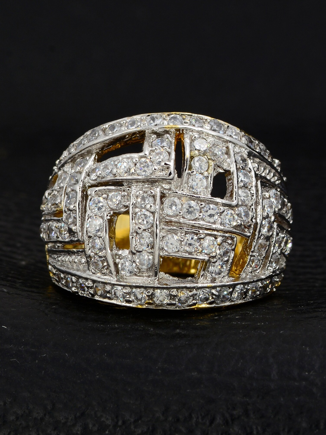 

Silgo Gold-Plated White Stone-Studded Finger Ring