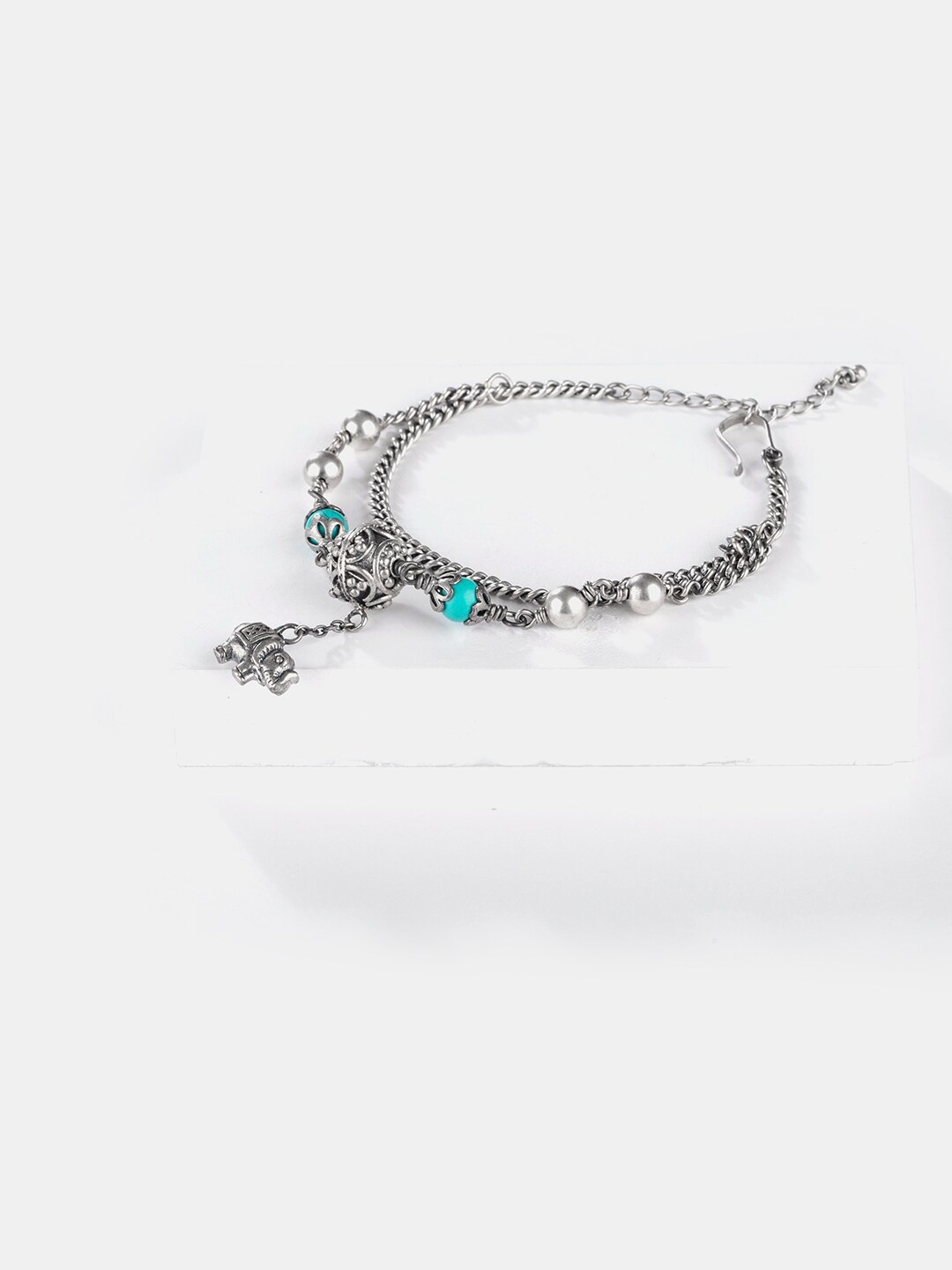 

SHAYA Women Silver-Toned & Blue Silver Pearls Oxidized Charm Bracelet