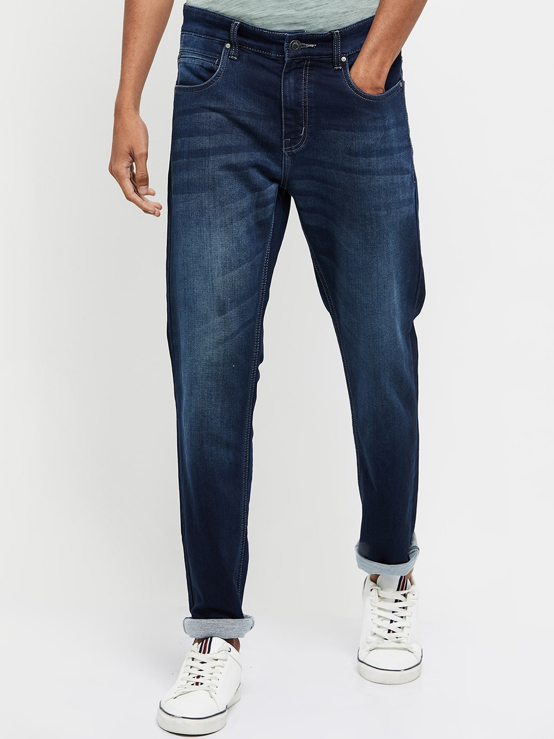 

max Men Blue Slim Fit Heavy Fade Jeans